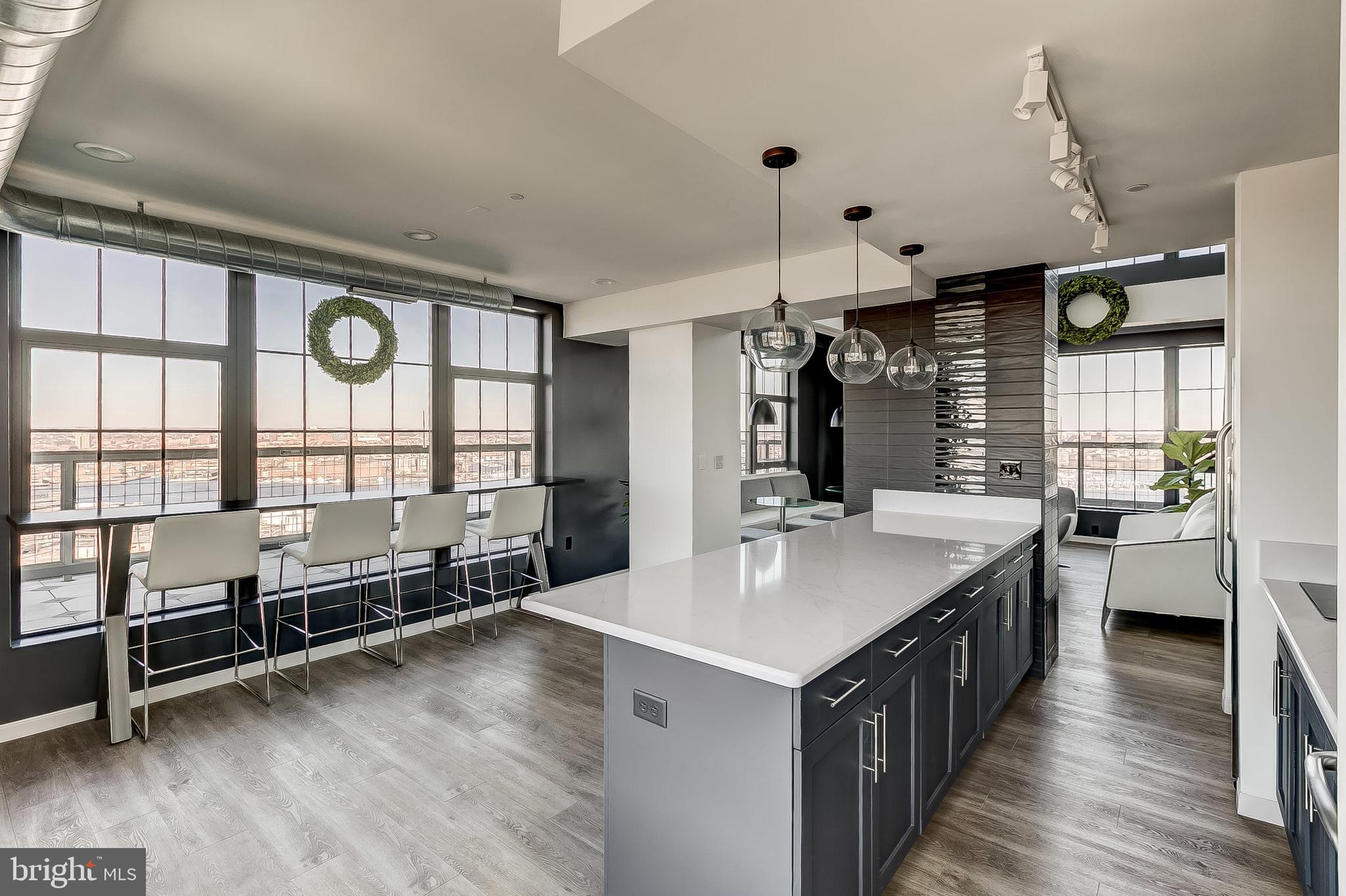 LOCUST POINT - Residential