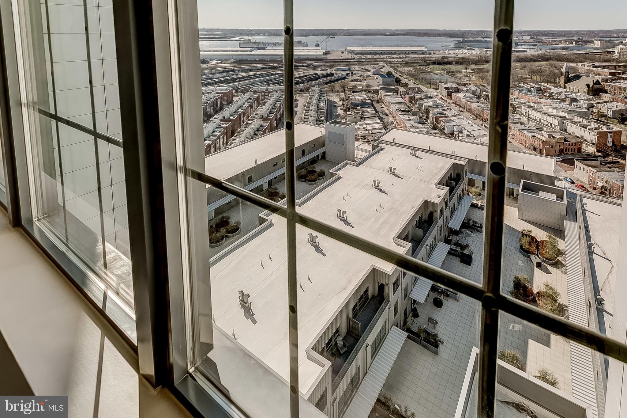 LOCUST POINT - Residential