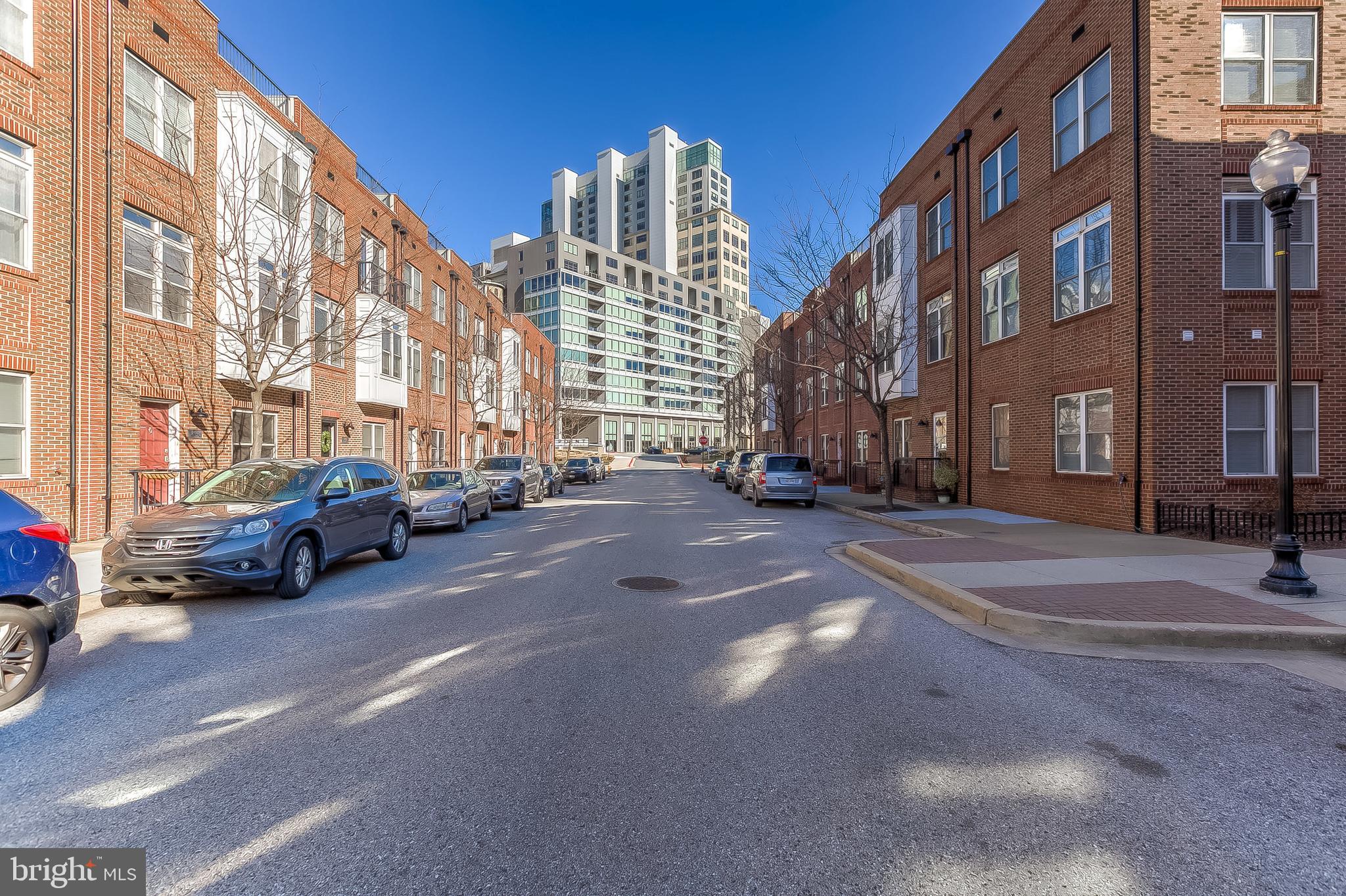 LOCUST POINT - Residential