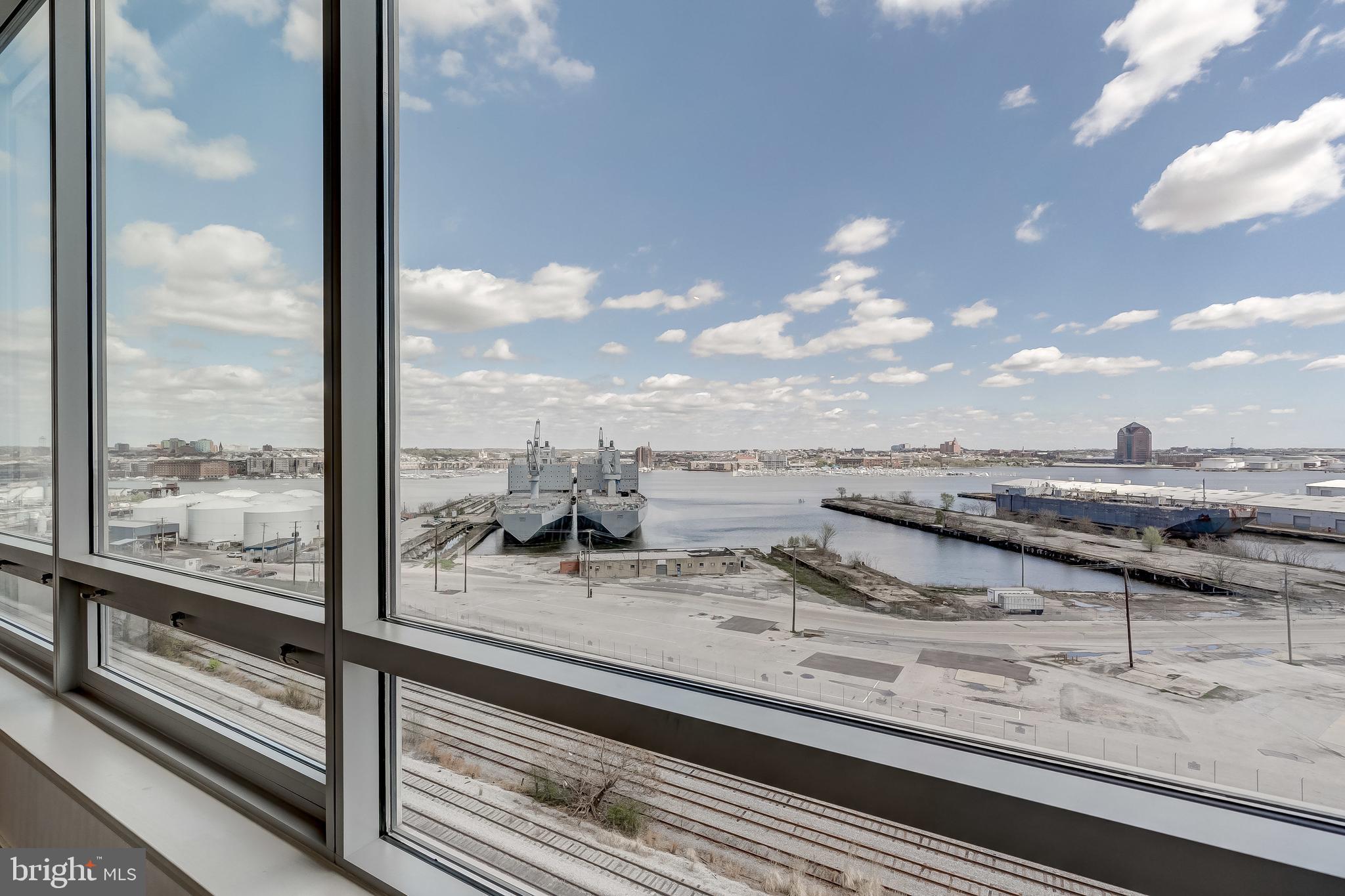 LOCUST POINT - Residential