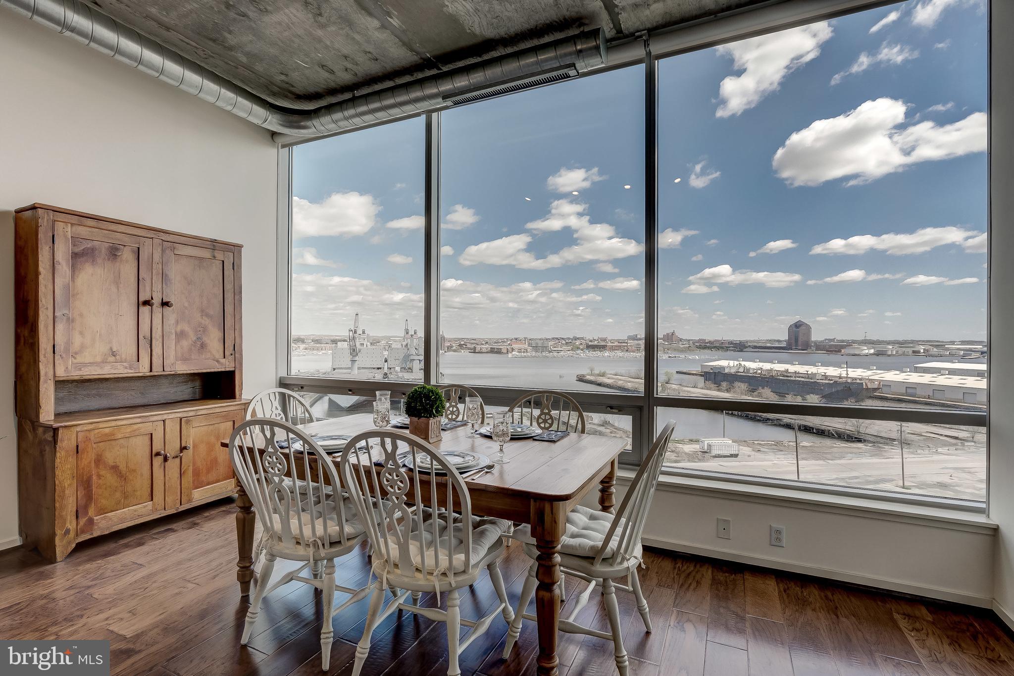 LOCUST POINT - Residential