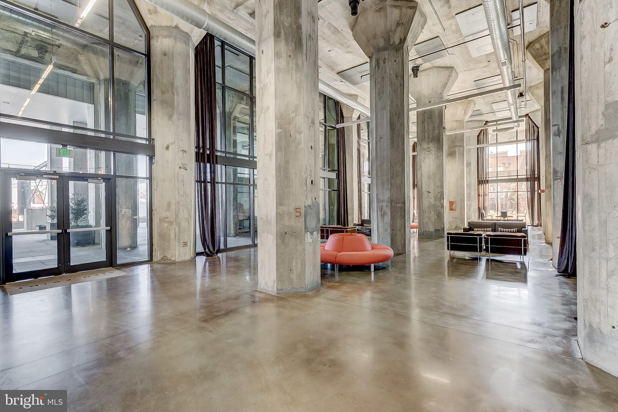 LOCUST POINT - Residential