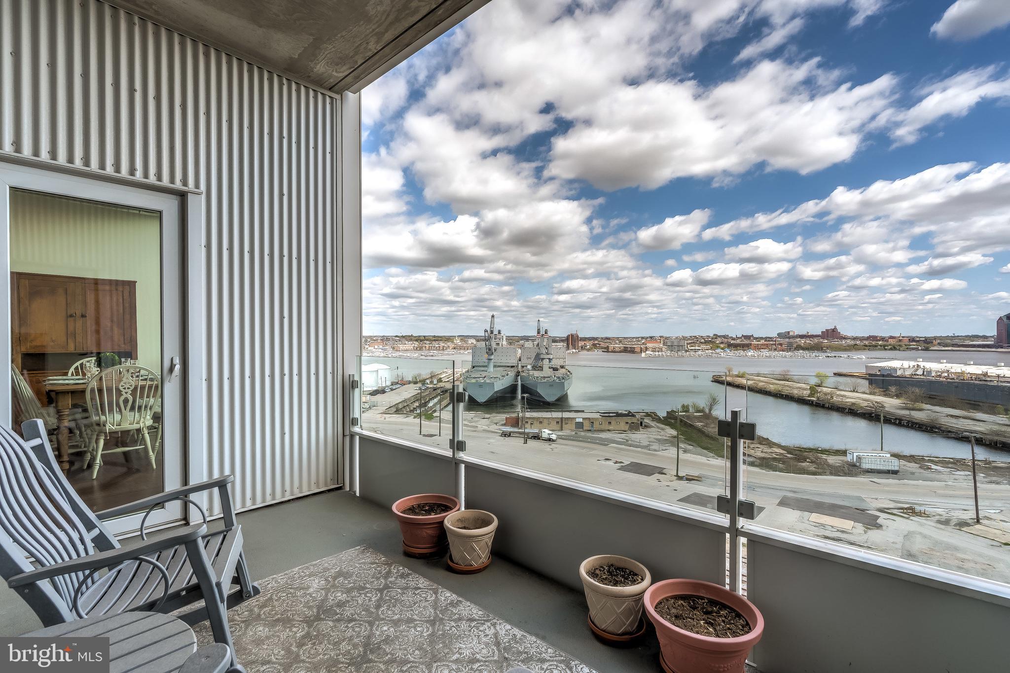 LOCUST POINT - Residential