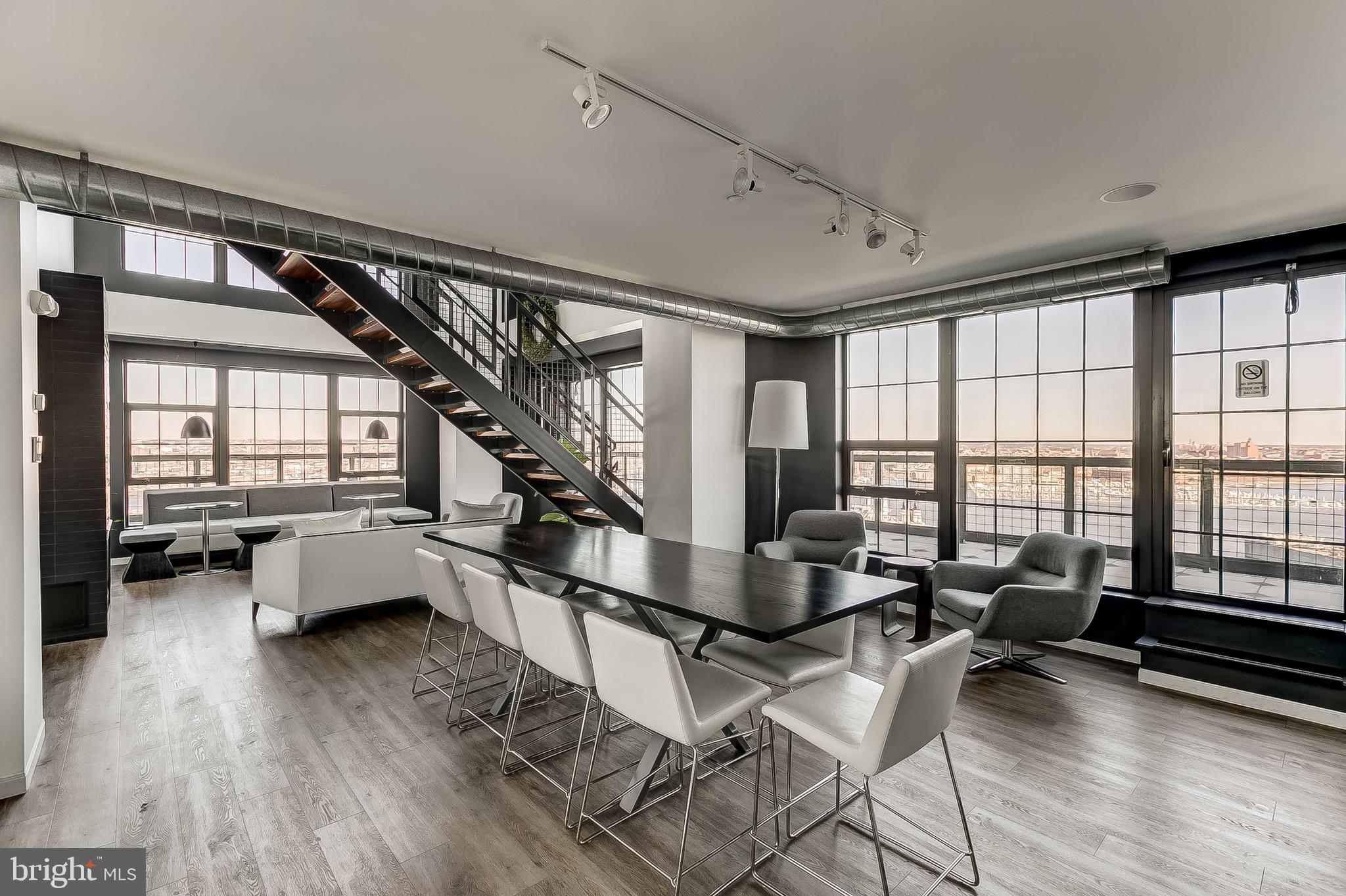 LOCUST POINT - Residential