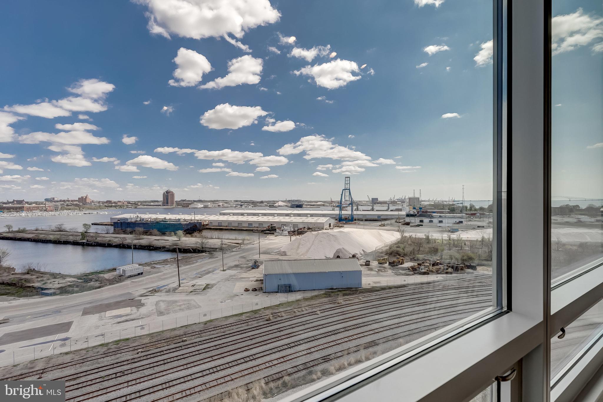 LOCUST POINT - Residential