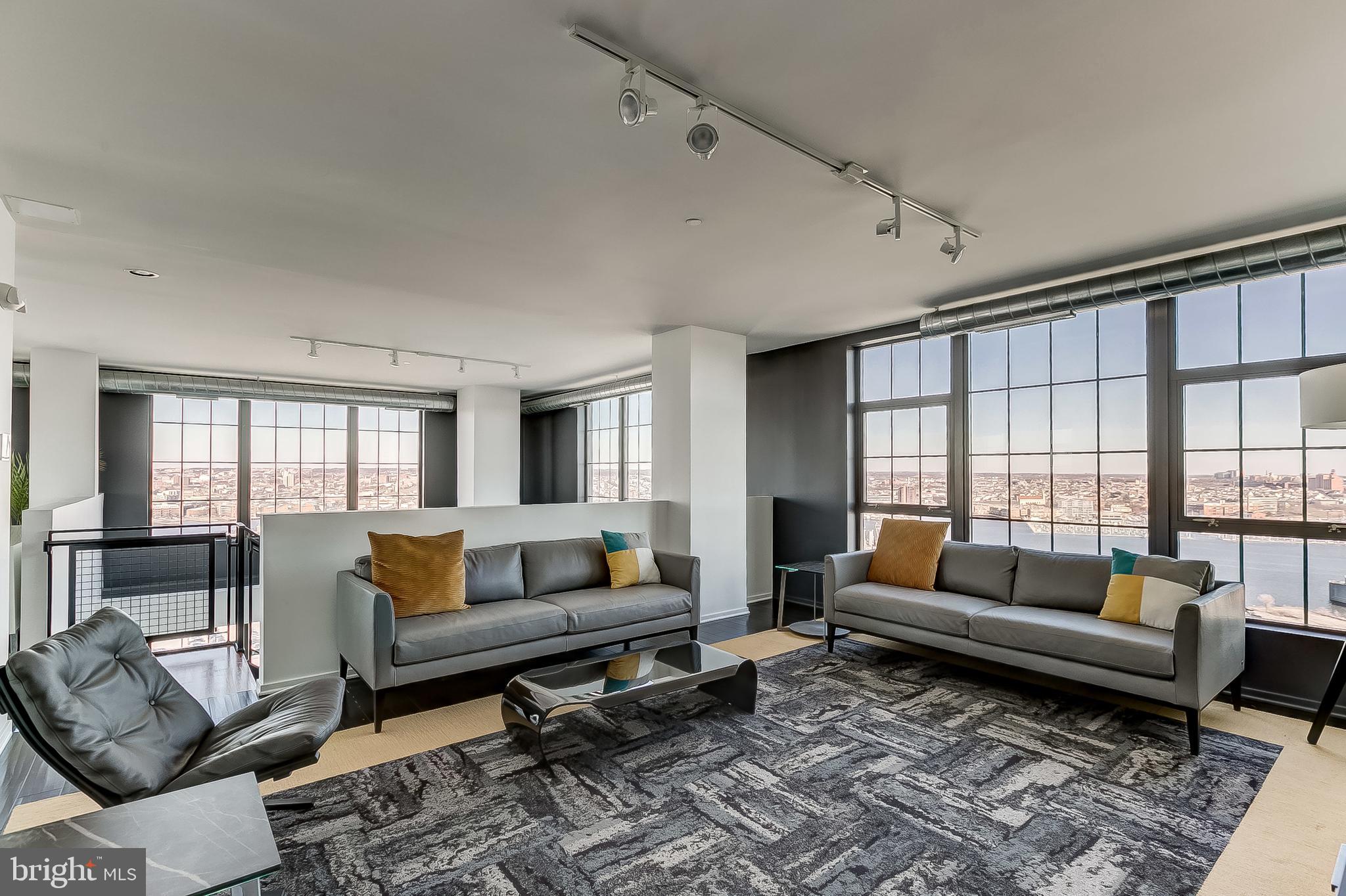 LOCUST POINT - Residential