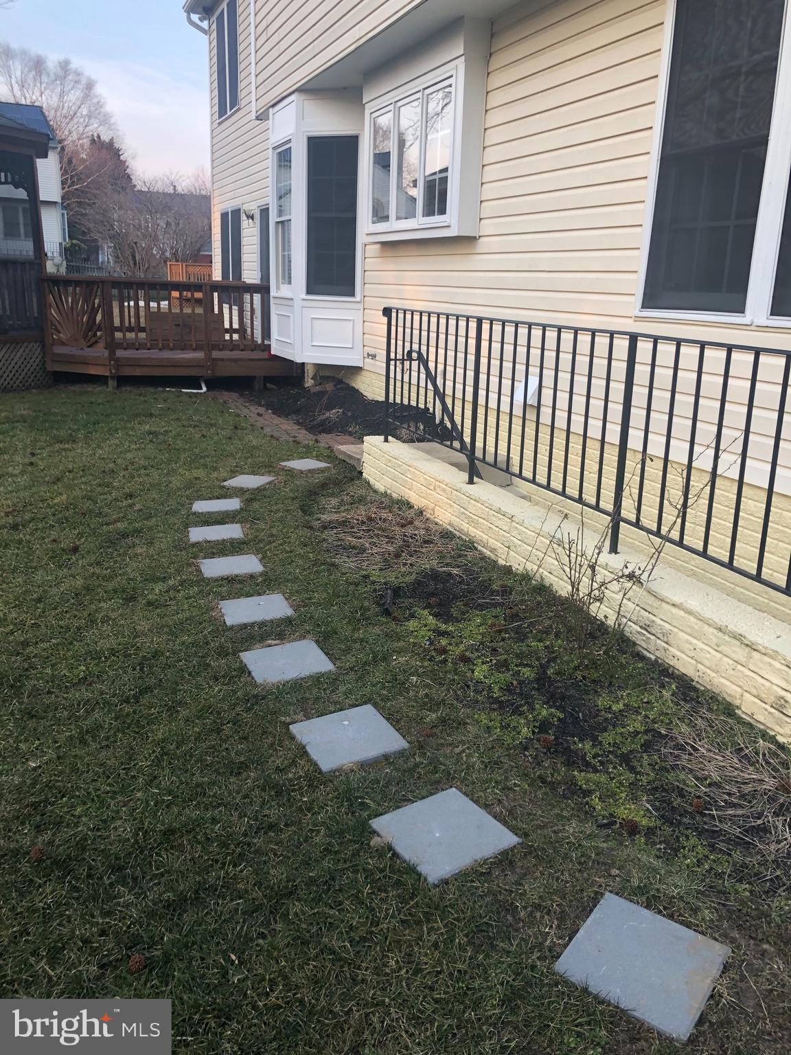 COLLINGTON STATION - Residential Lease