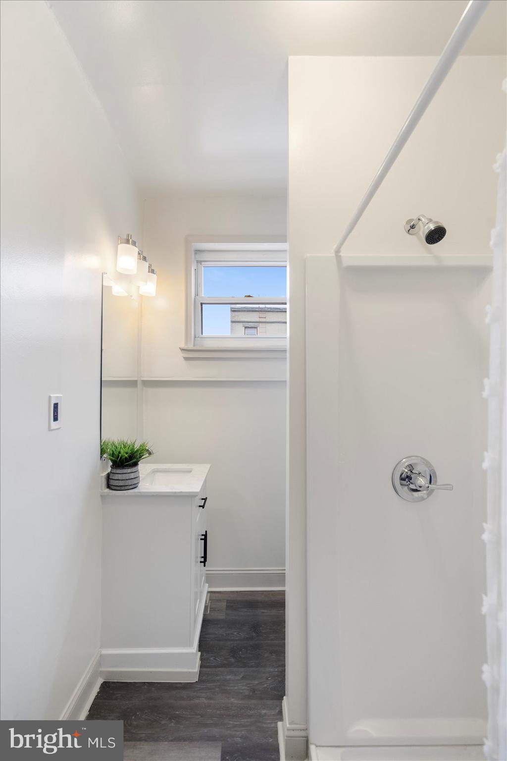 CHARLES VILLAGE - Residential