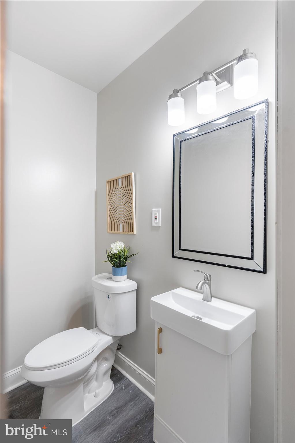 CHARLES VILLAGE - Residential