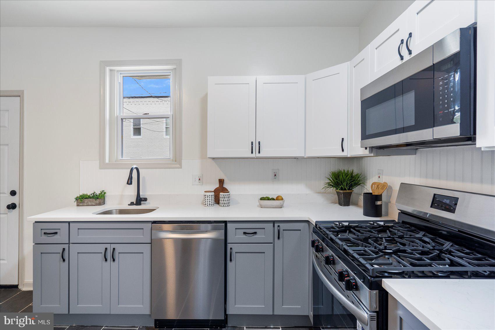 CHARLES VILLAGE - Residential