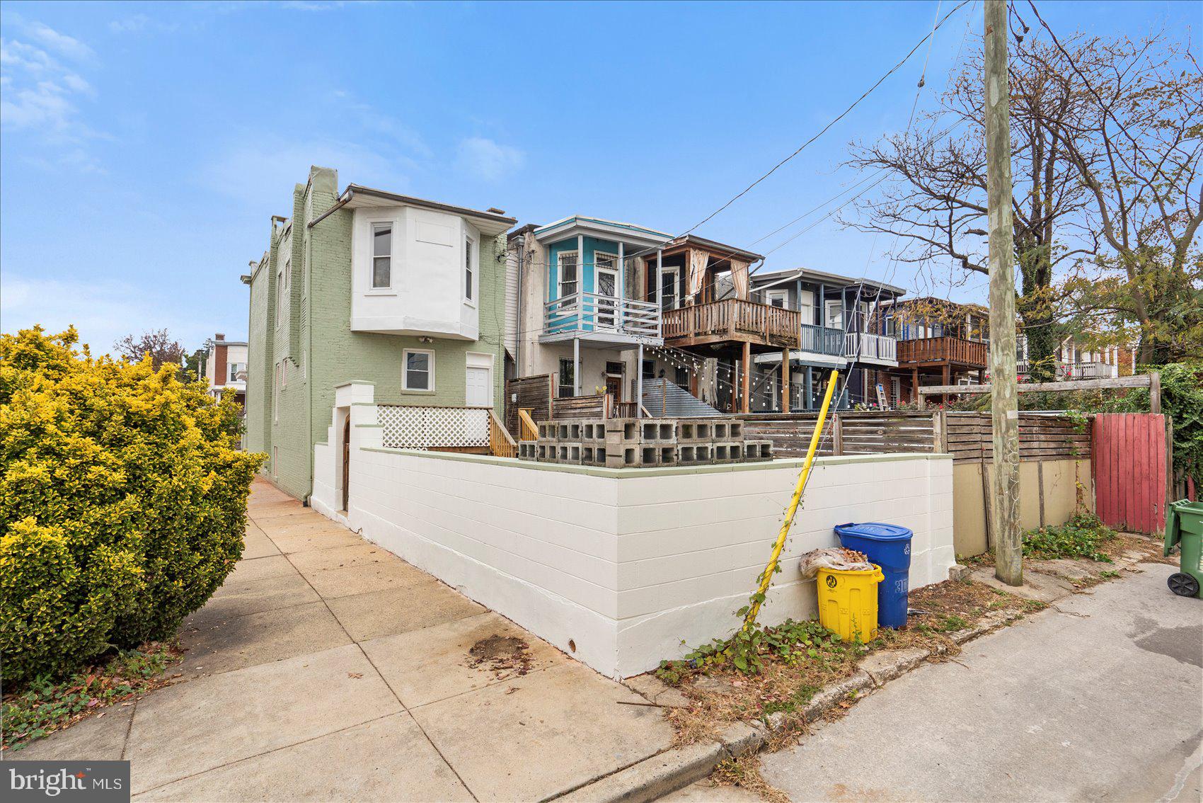 CHARLES VILLAGE - Residential