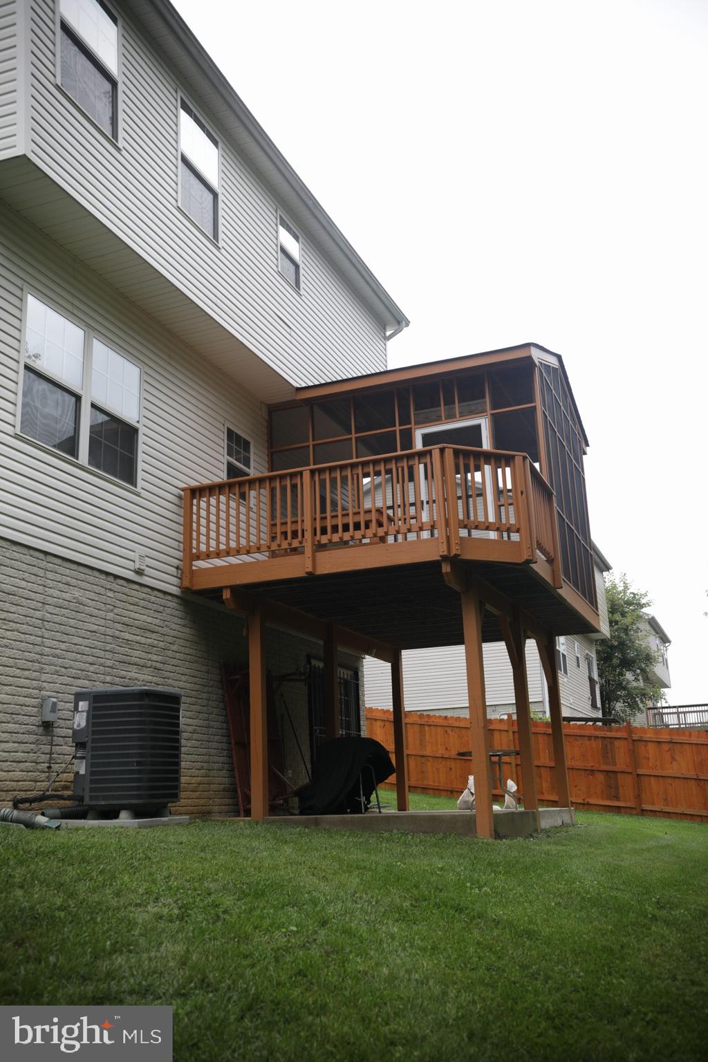 LAKEVIEW - Residential