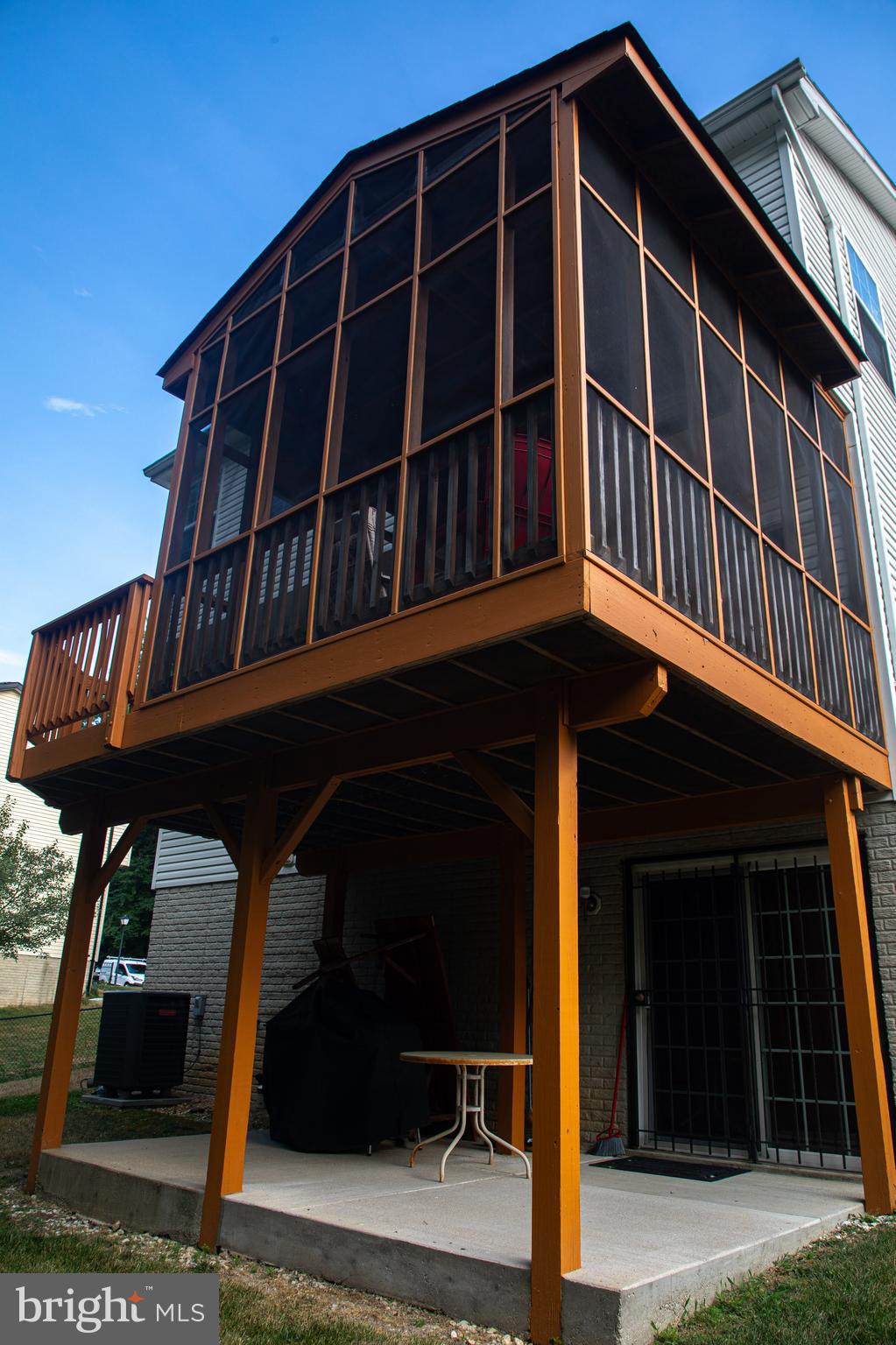 LAKEVIEW - Residential