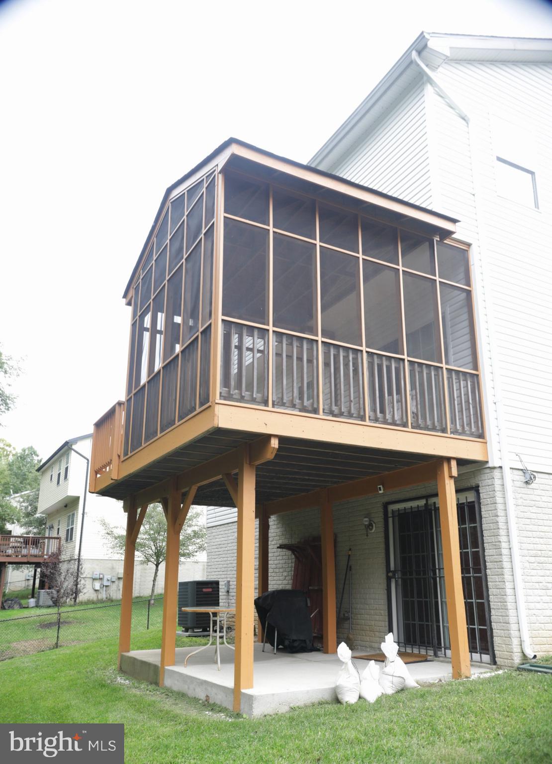 LAKEVIEW - Residential