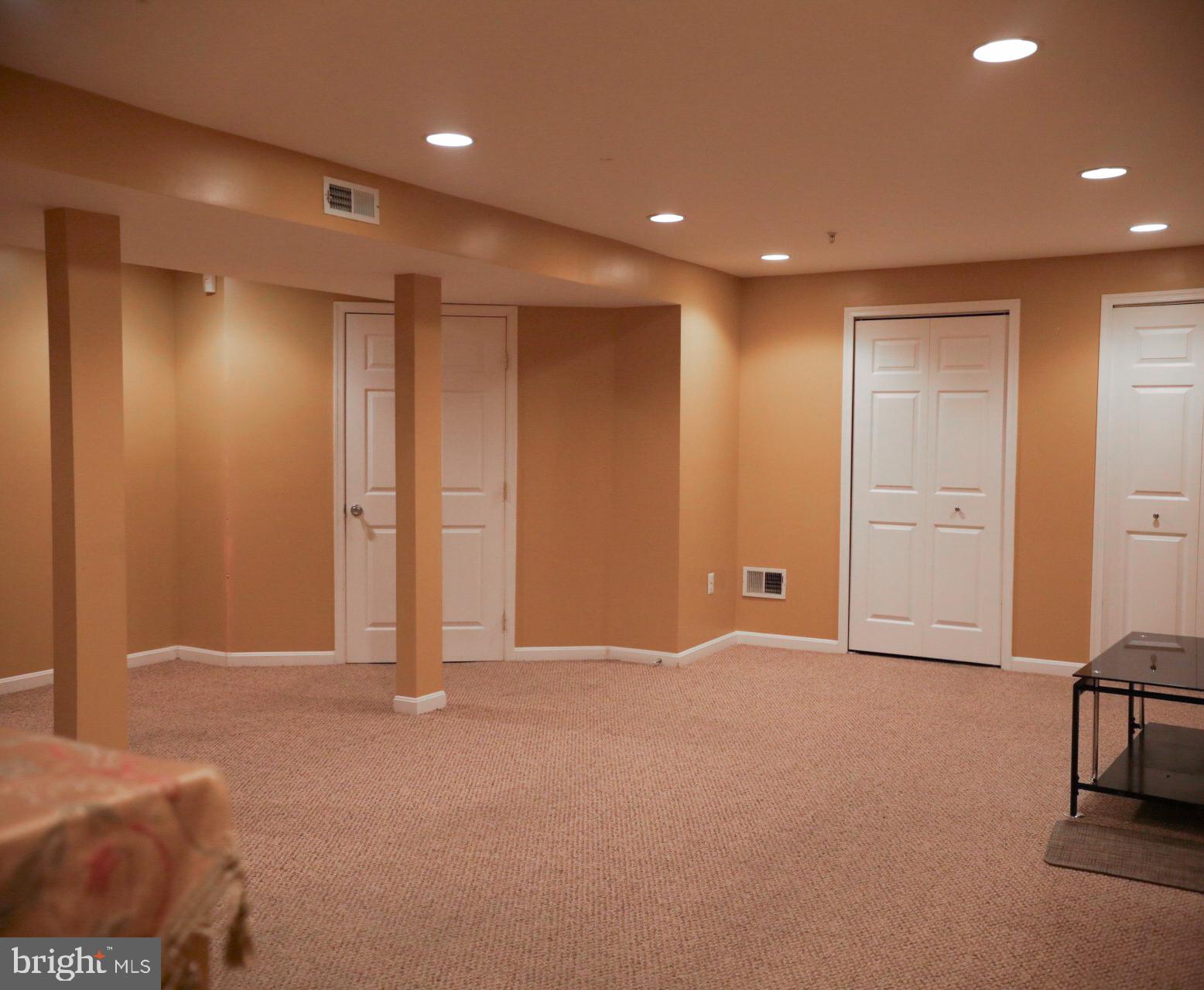 LAKEVIEW - Residential