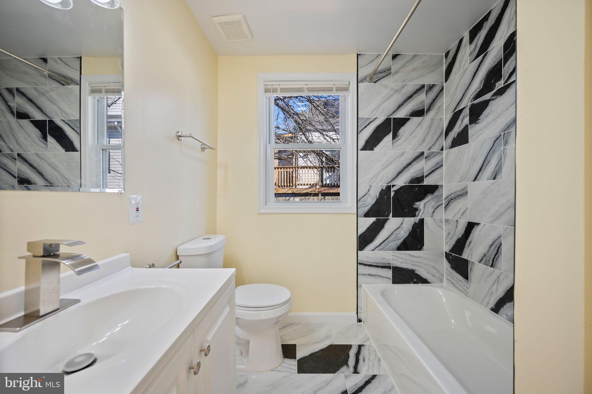 LAURAVILLE HISTORIC DISTRICT - Residential