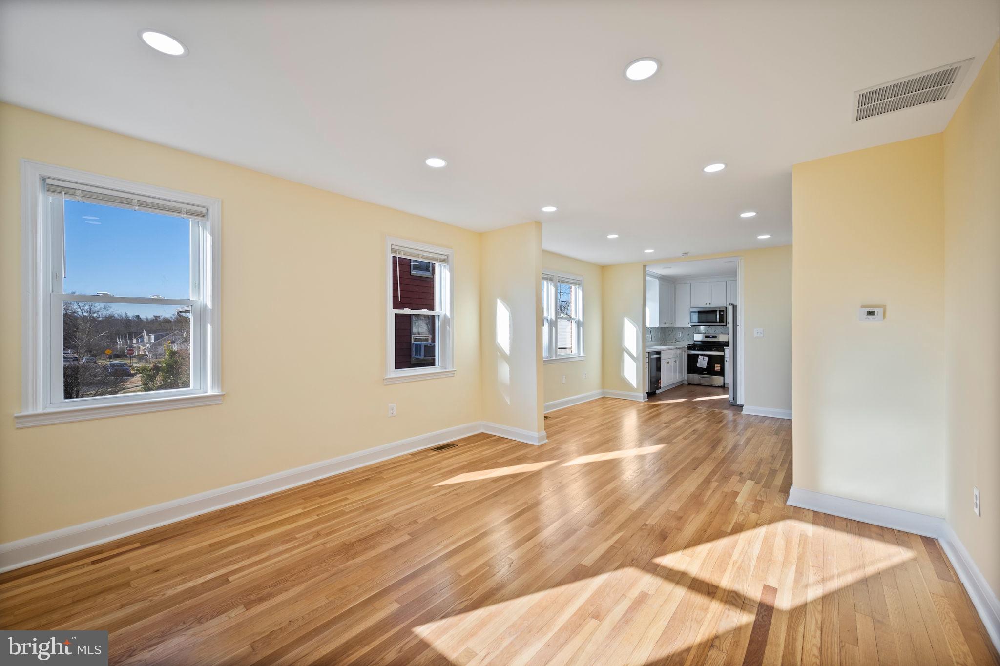 LAURAVILLE HISTORIC DISTRICT - Residential