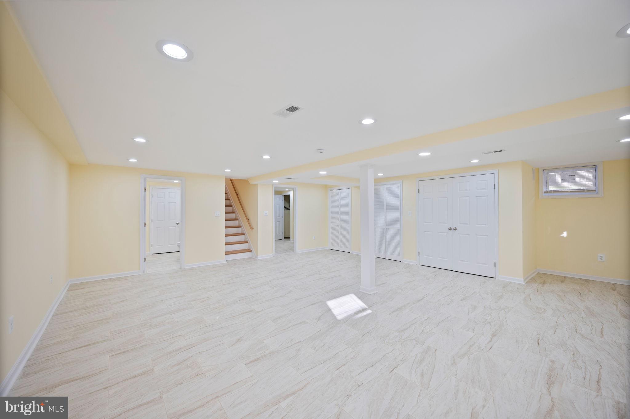 LAURAVILLE HISTORIC DISTRICT - Residential