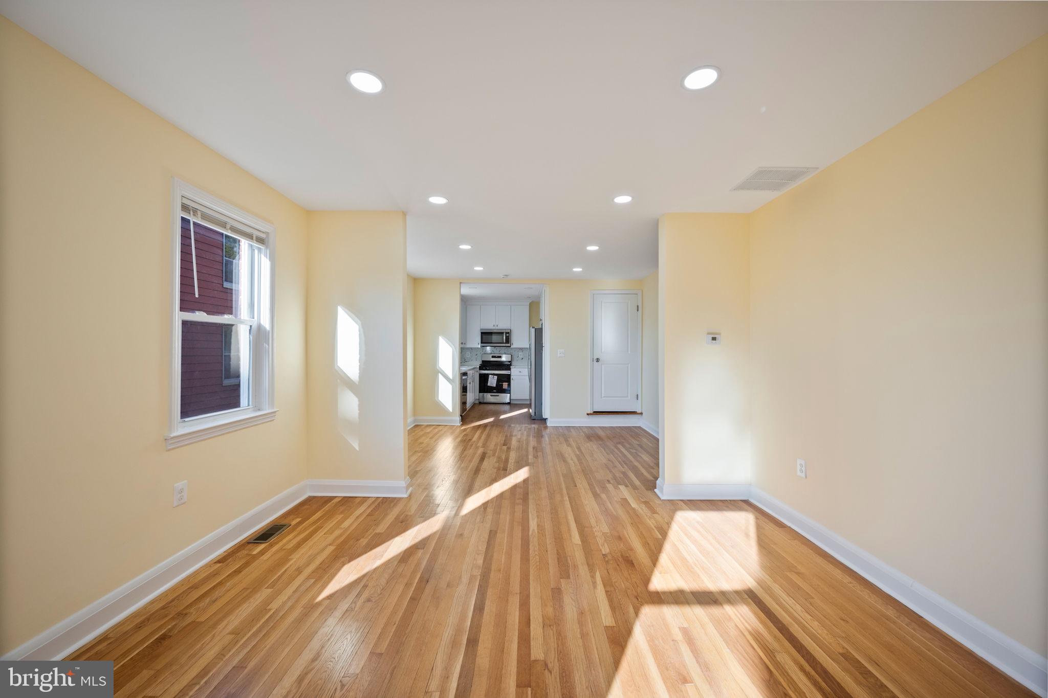 LAURAVILLE HISTORIC DISTRICT - Residential