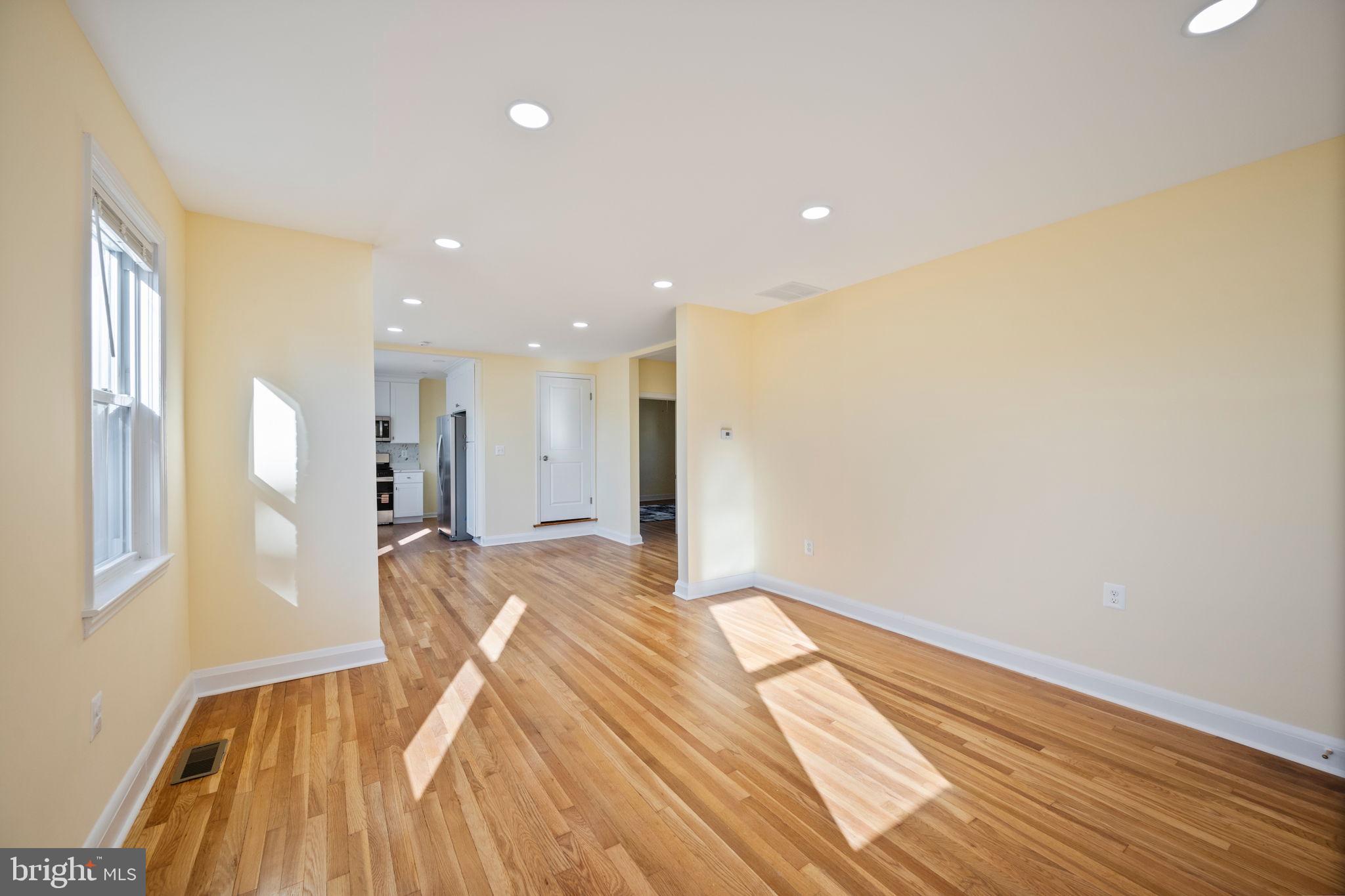 LAURAVILLE HISTORIC DISTRICT - Residential