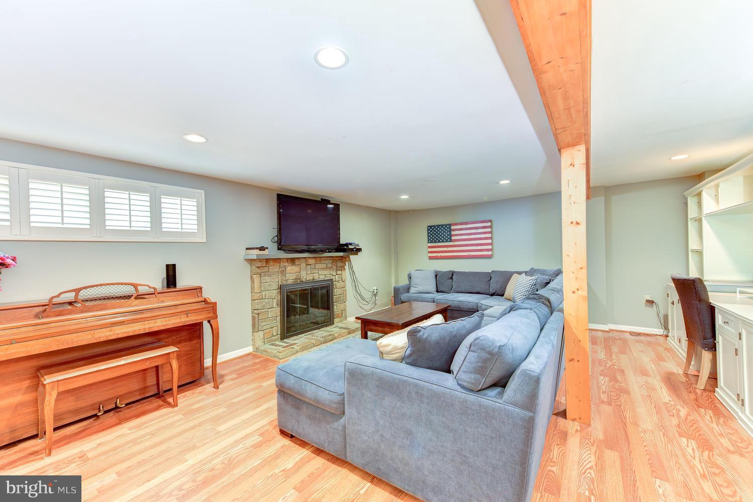 SHERWOOD - Residential Lease