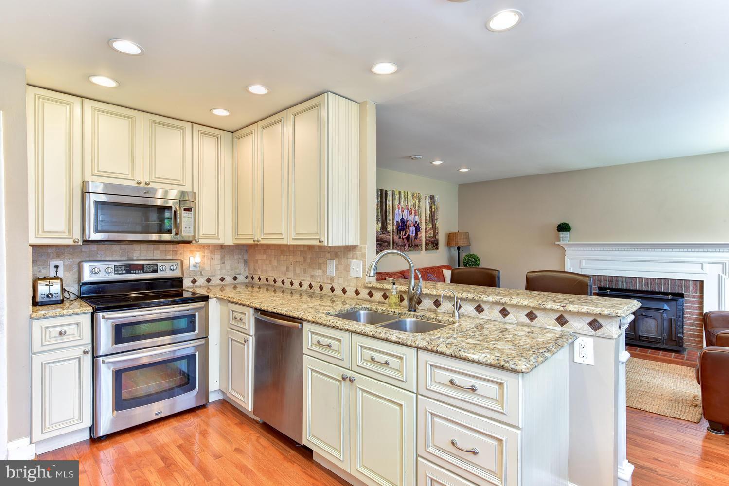 SHERWOOD - Residential Lease