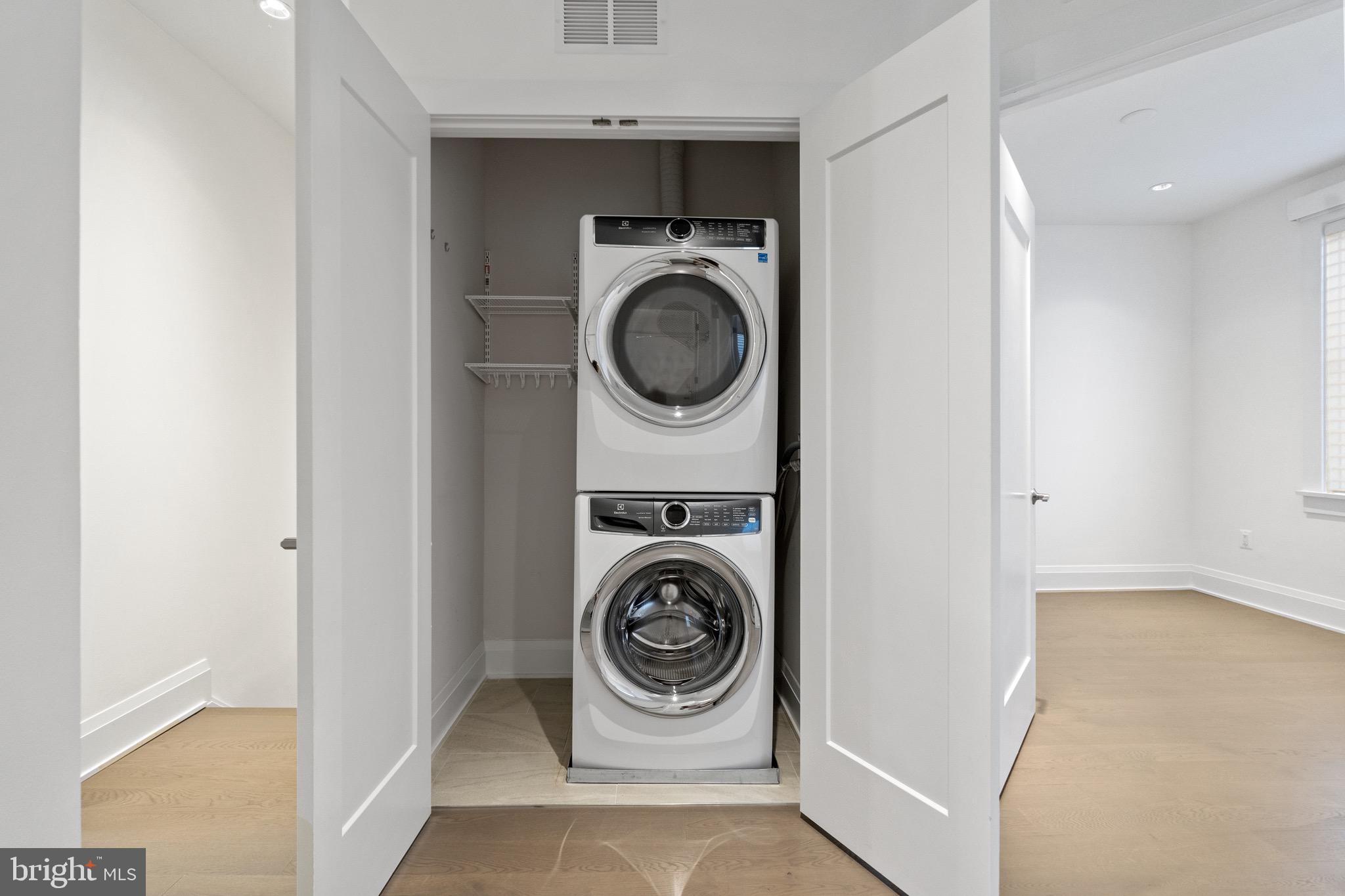 ROBINSON LANDING - Residential