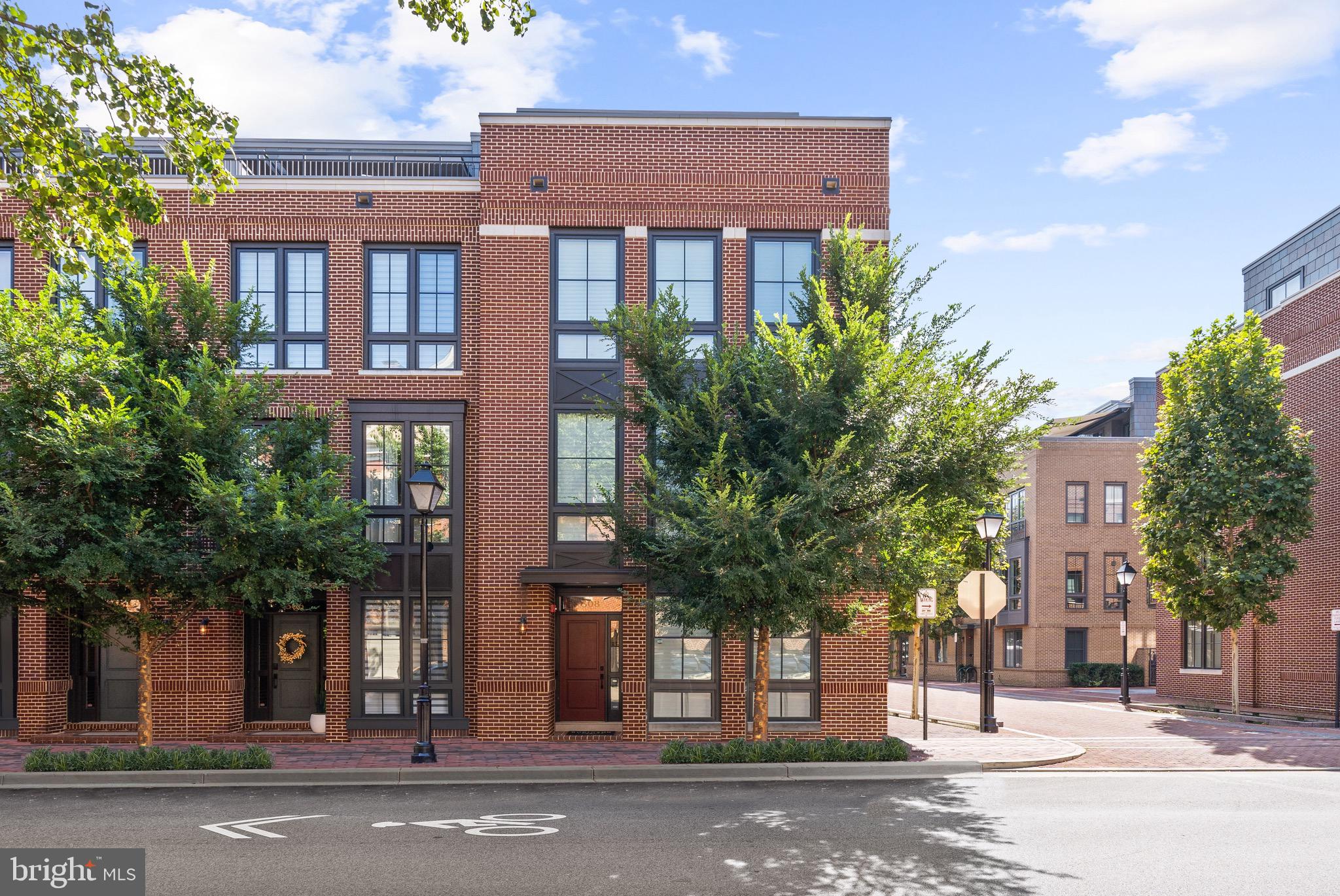 ROBINSON LANDING - Residential