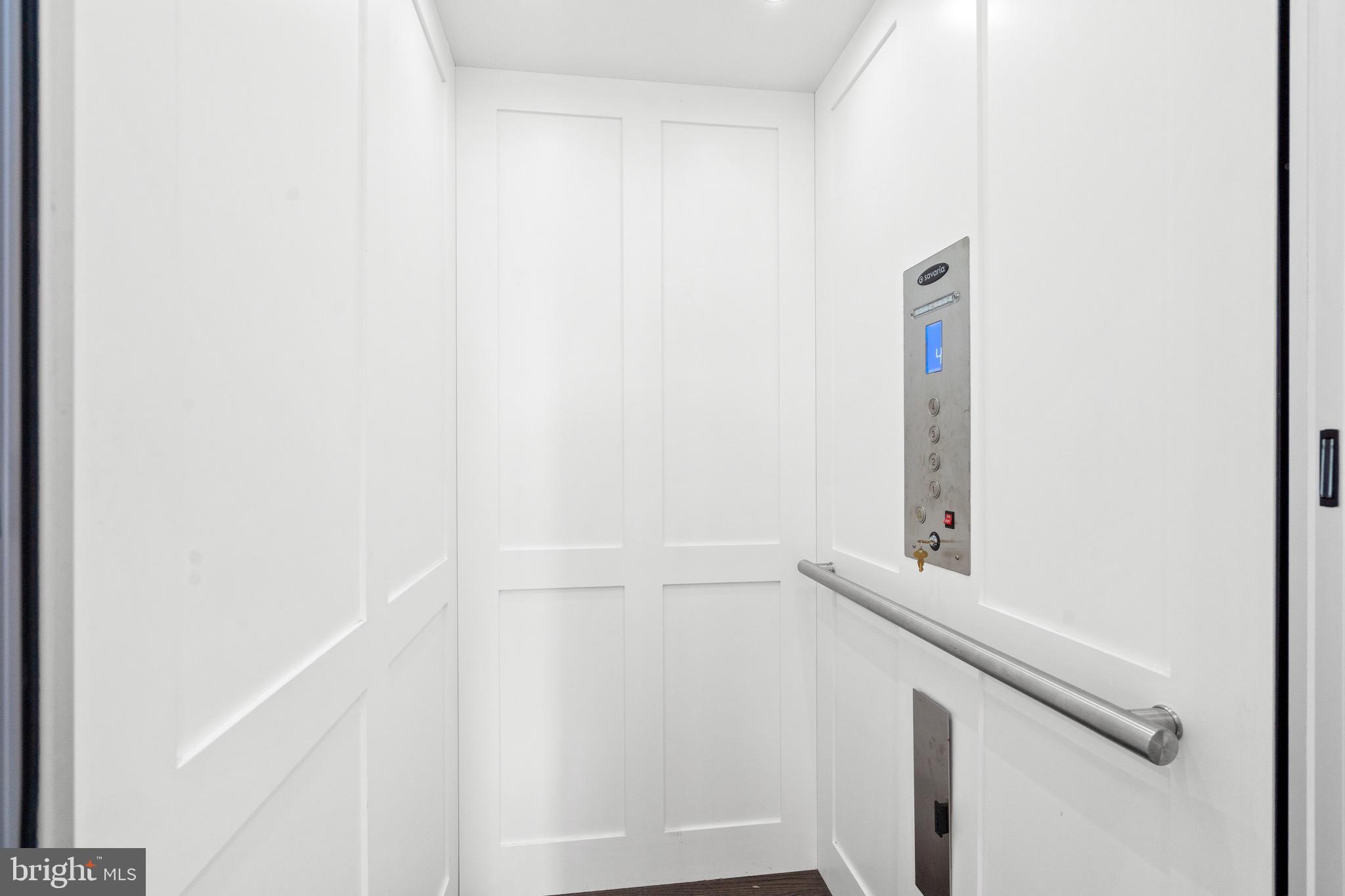 ROBINSON LANDING - Residential