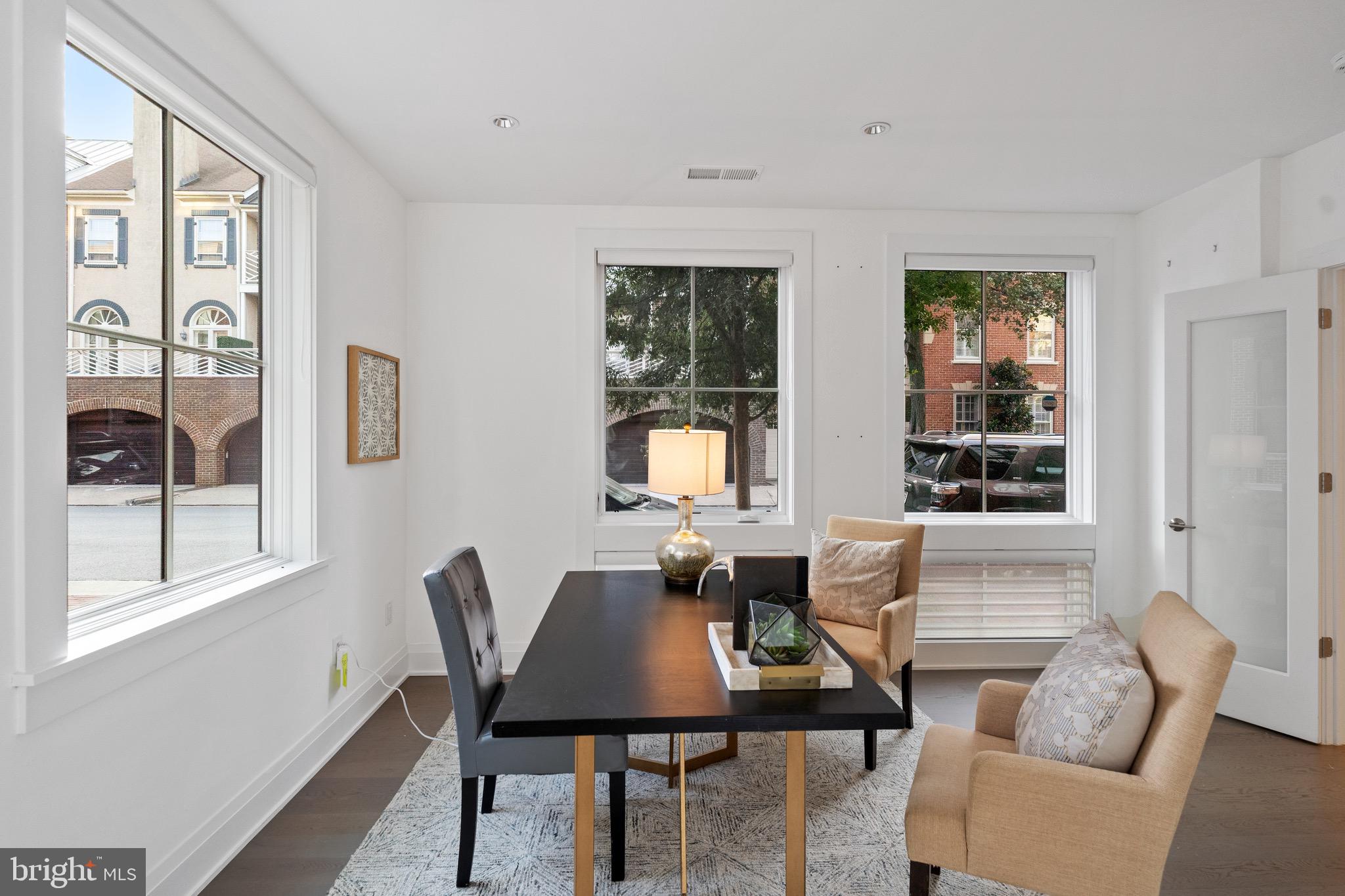 ROBINSON LANDING - Residential