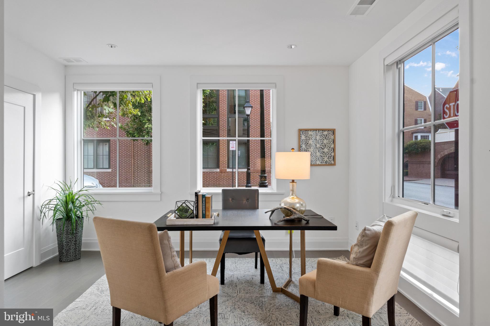 ROBINSON LANDING - Residential