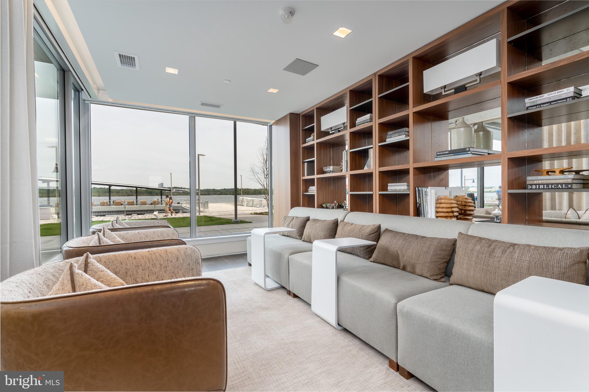 ROBINSON LANDING - Residential