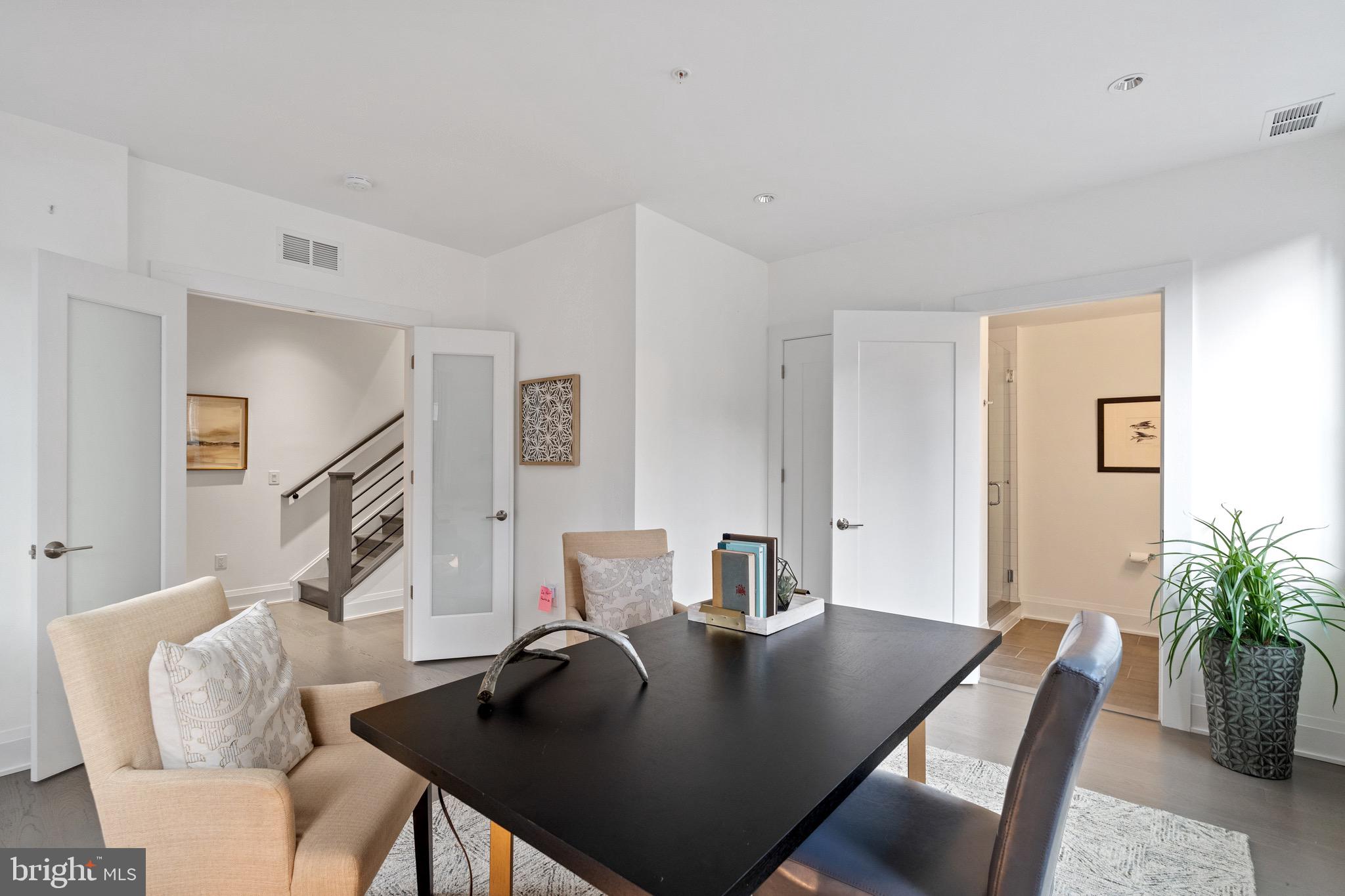 ROBINSON LANDING - Residential