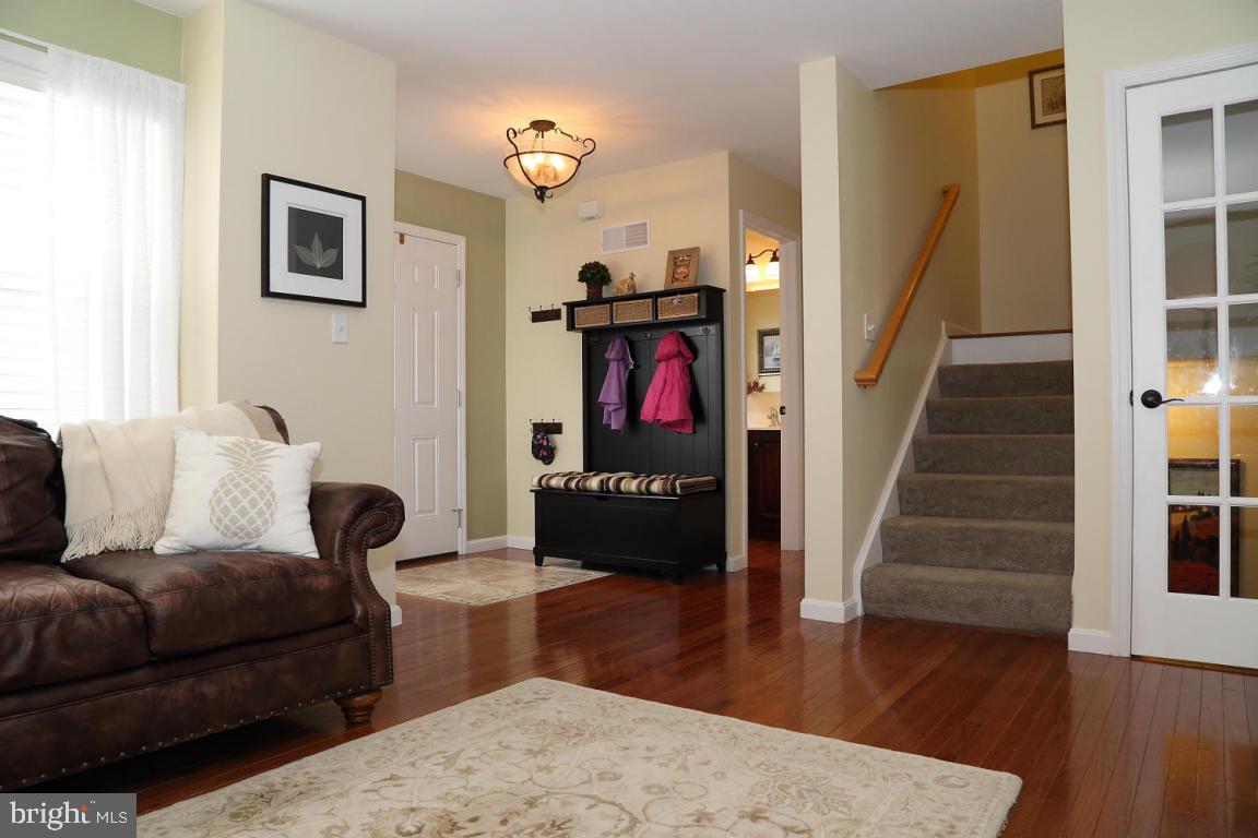 KISSEL HILL COMMONS - Residential