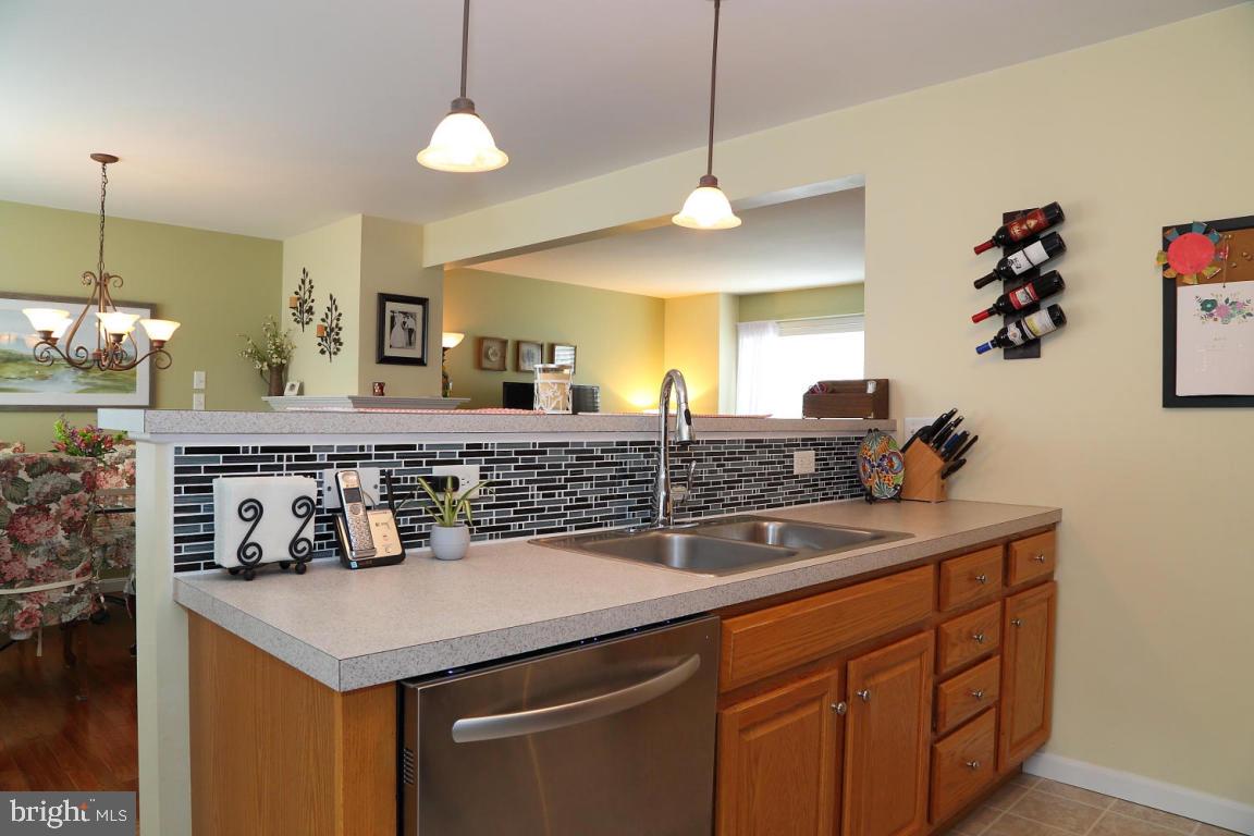 KISSEL HILL COMMONS - Residential