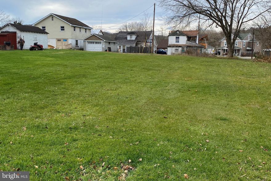 Almost two-tenths of an acre, this lot offers a perfect home site inside the town limits of Paw Paw, WV. It's convenient to Rt 9: a 35-minute drive to Berkeley Springs, WV, and a 45-minute drive to Winchester, VA. Public water and sewer hook-ups are needed.