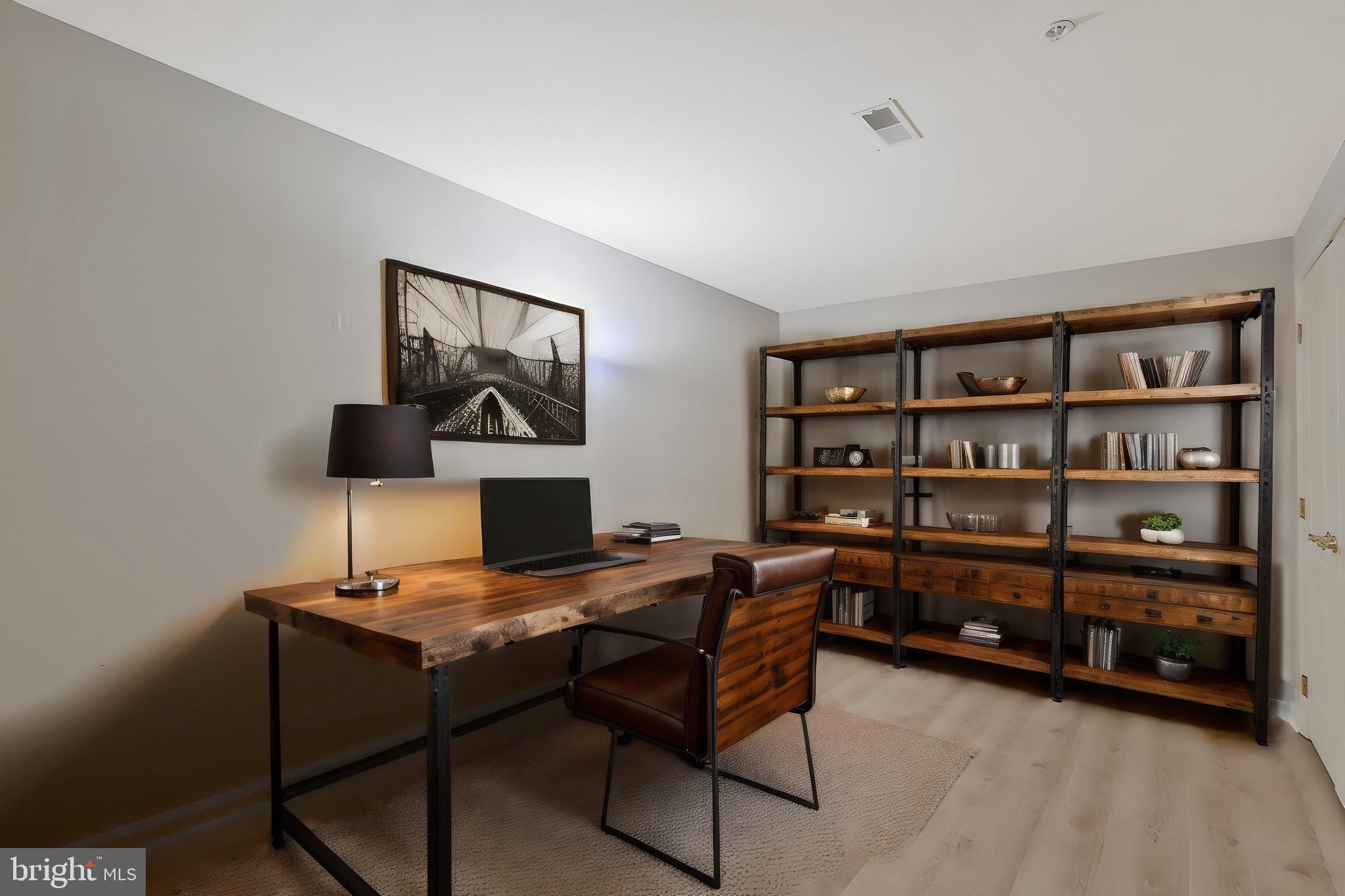 ROLLING HILLS ESTATES - Residential