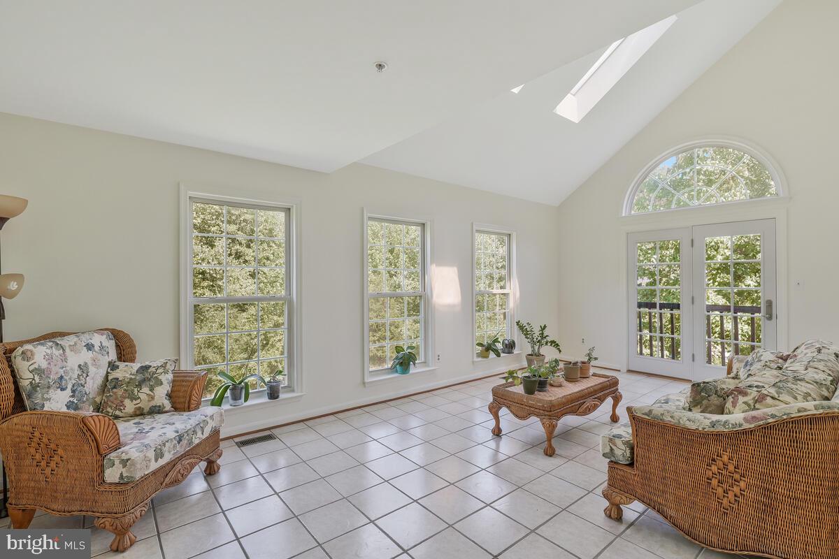 ROLLING HILLS ESTATES - Residential