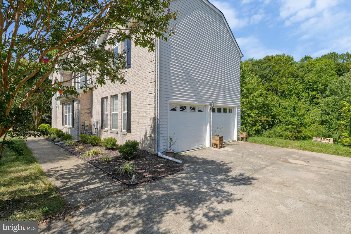 ROLLING HILLS ESTATES - Residential