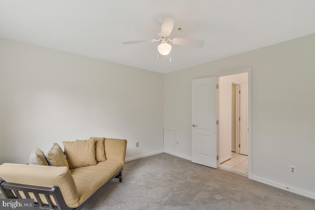 ROLLING HILLS ESTATES - Residential