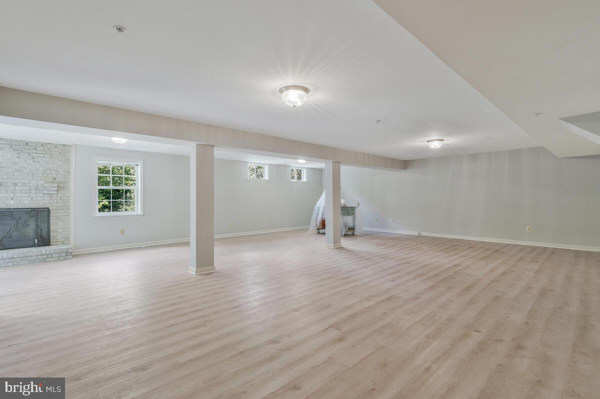 ROLLING HILLS ESTATES - Residential