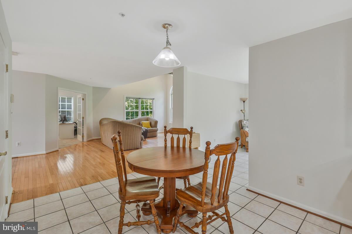 ROLLING HILLS ESTATES - Residential