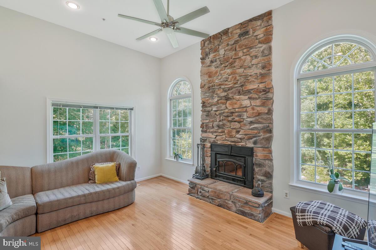 ROLLING HILLS ESTATES - Residential