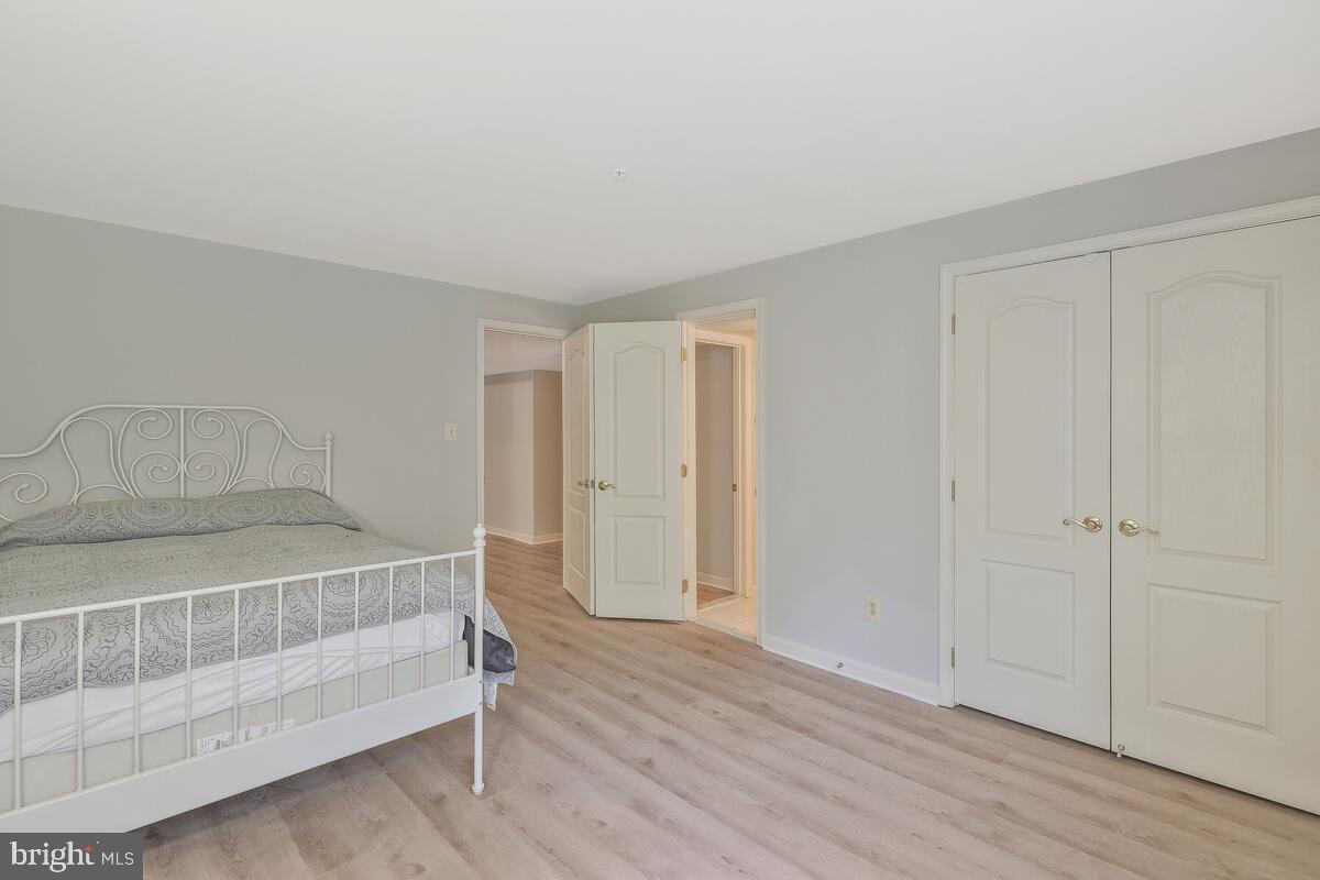 ROLLING HILLS ESTATES - Residential