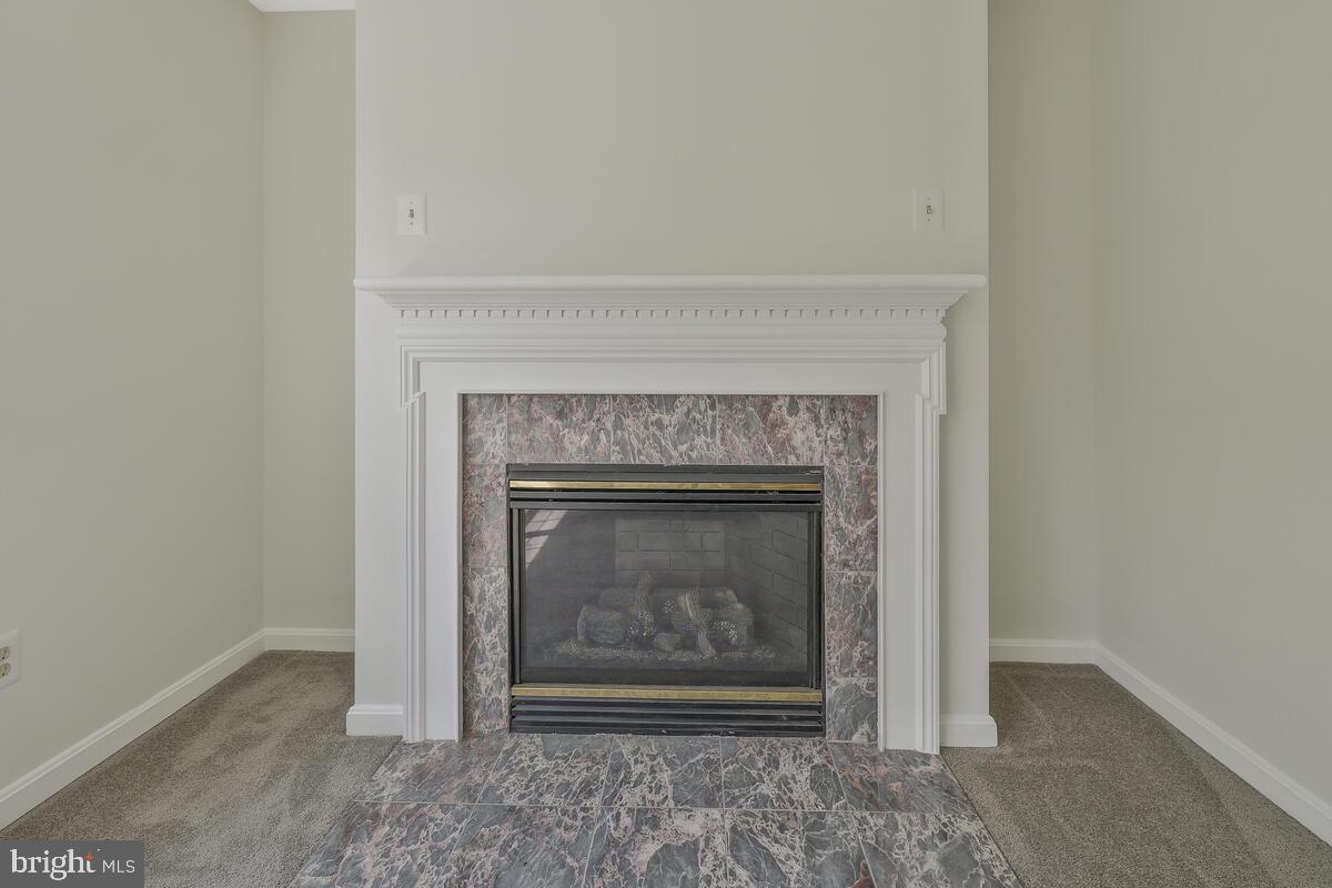 ROLLING HILLS ESTATES - Residential