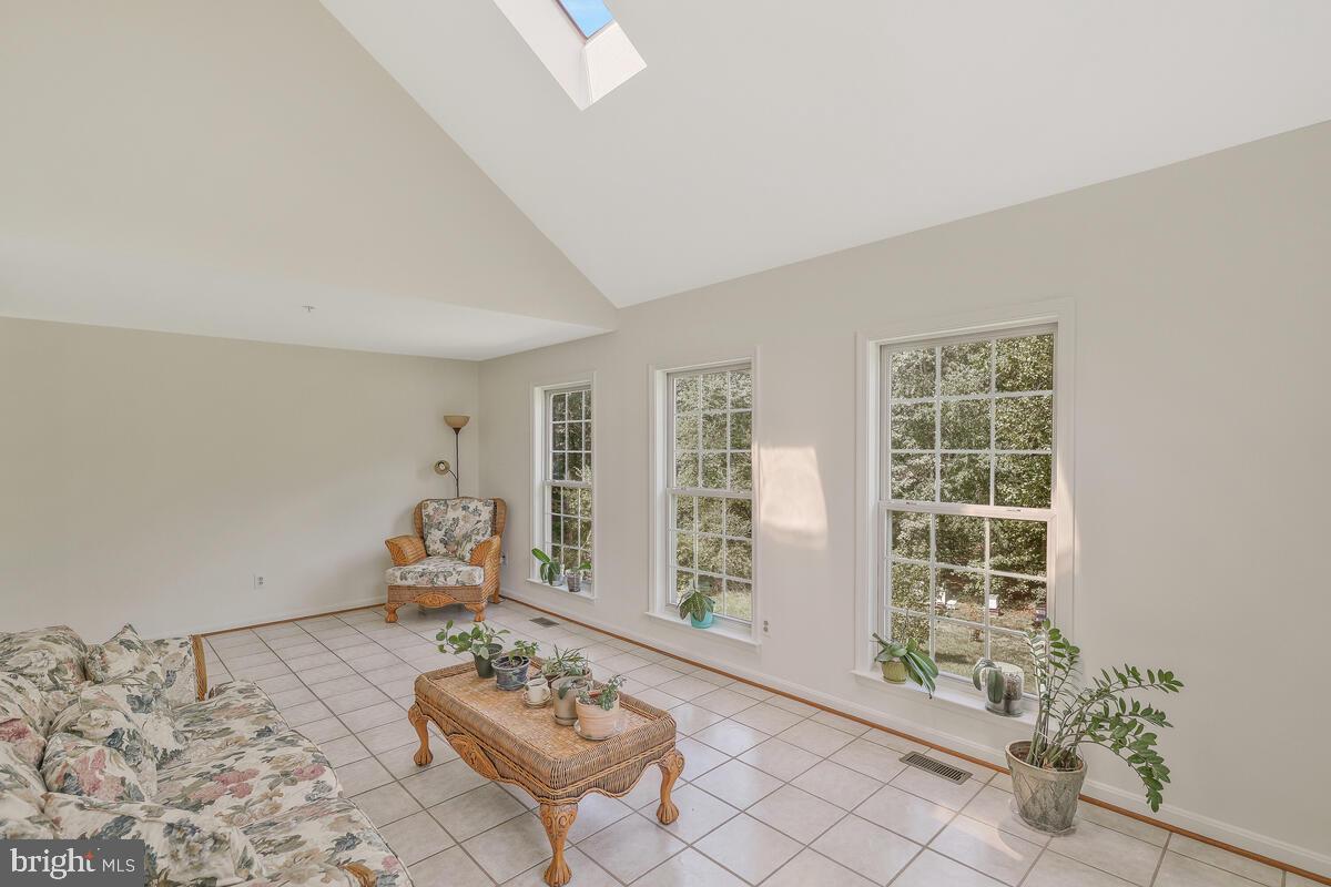 ROLLING HILLS ESTATES - Residential