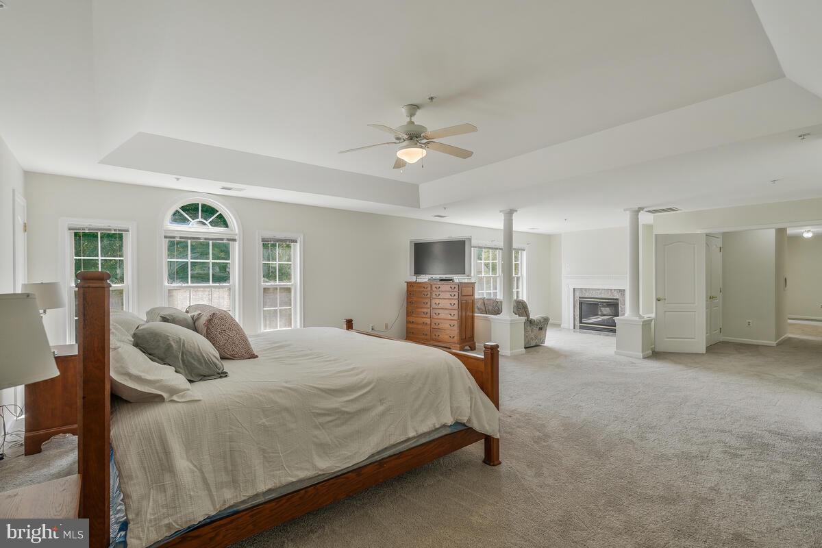 ROLLING HILLS ESTATES - Residential