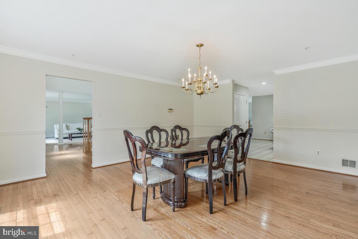 ROLLING HILLS ESTATES - Residential