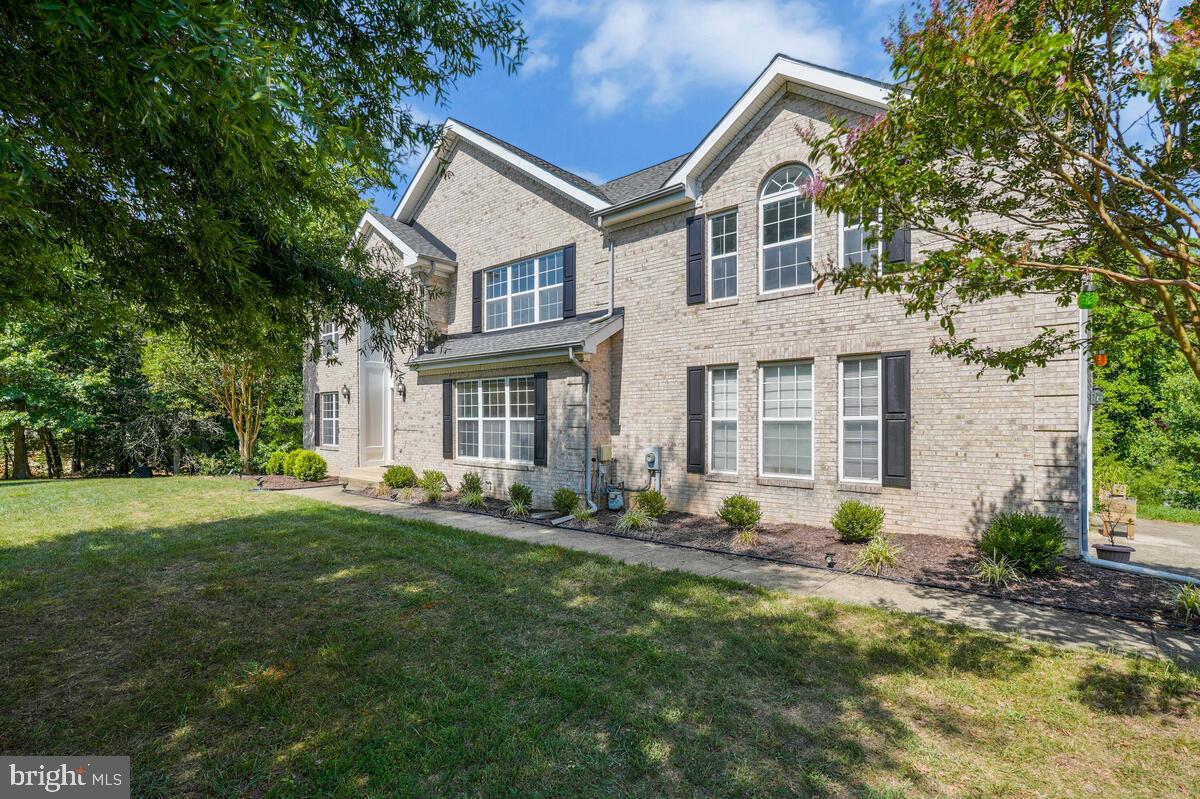 ROLLING HILLS ESTATES - Residential