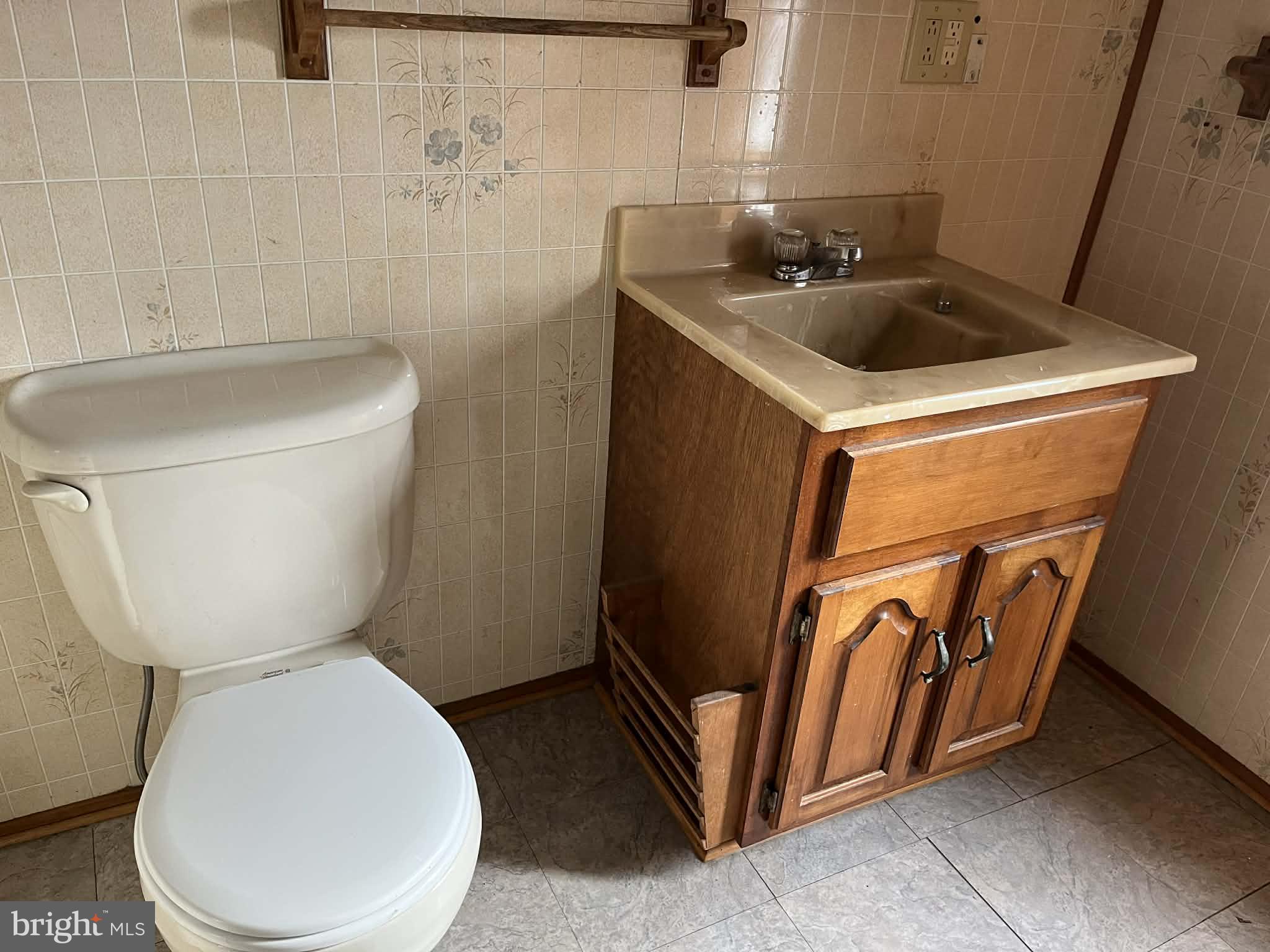 CRESAPTOWN - Residential